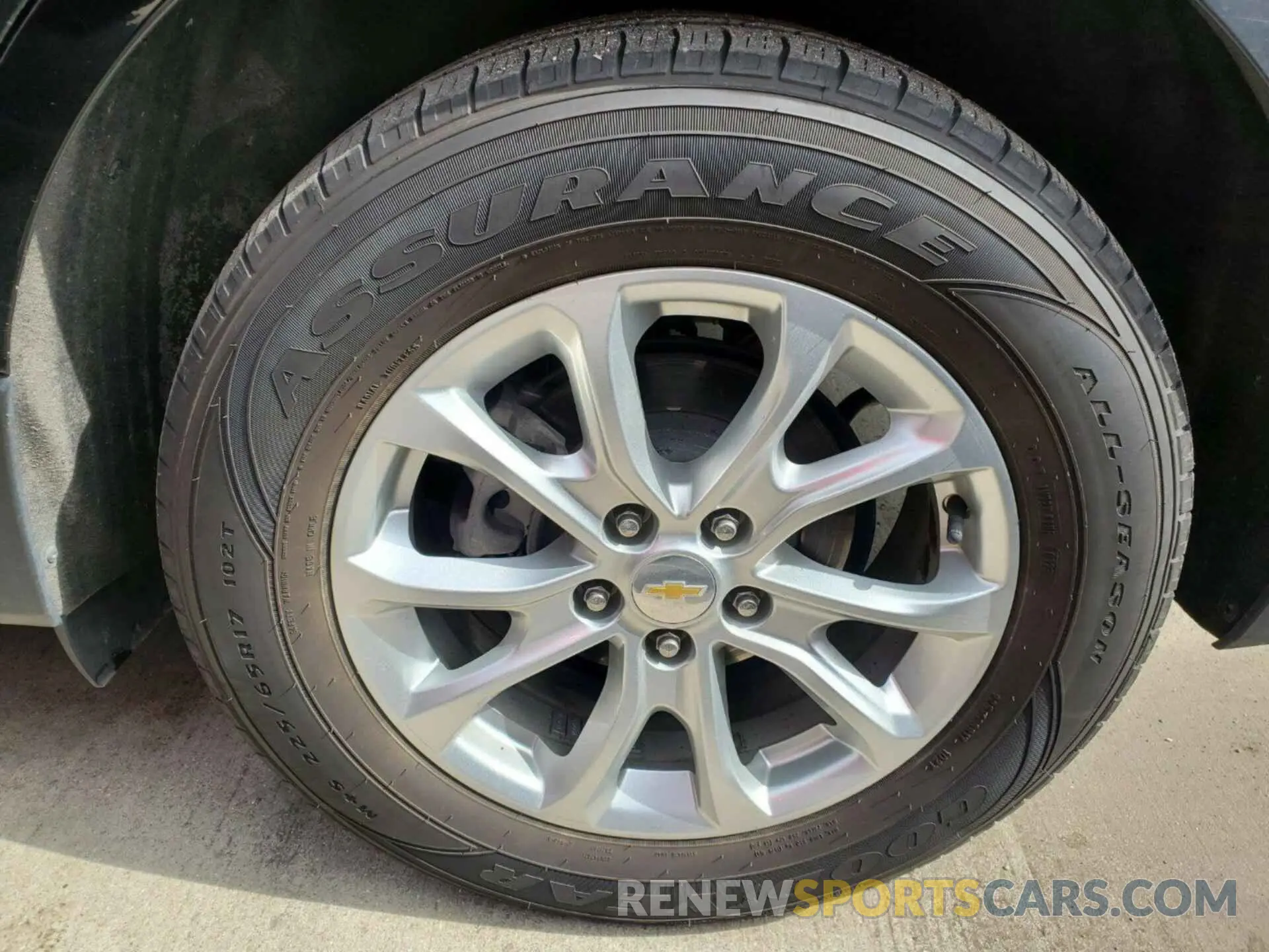 4 Photograph of a damaged car 2GNAXTEV2M6106301 CHEVROLET EQUINOX 2021