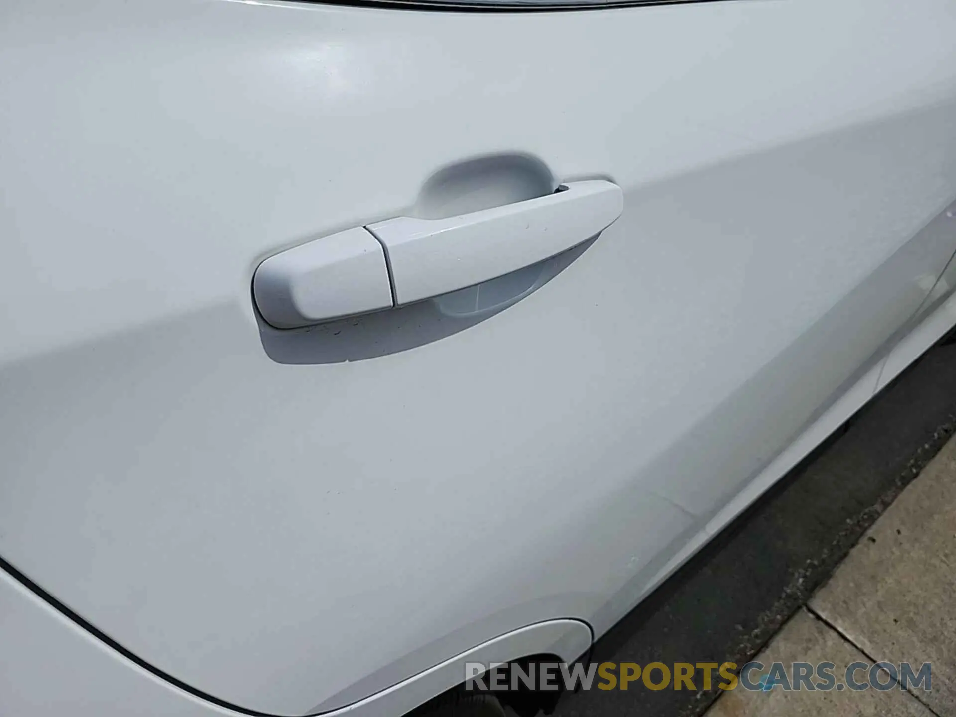 19 Photograph of a damaged car 2GNAXTEV2M6106511 CHEVROLET EQUINOX 2021