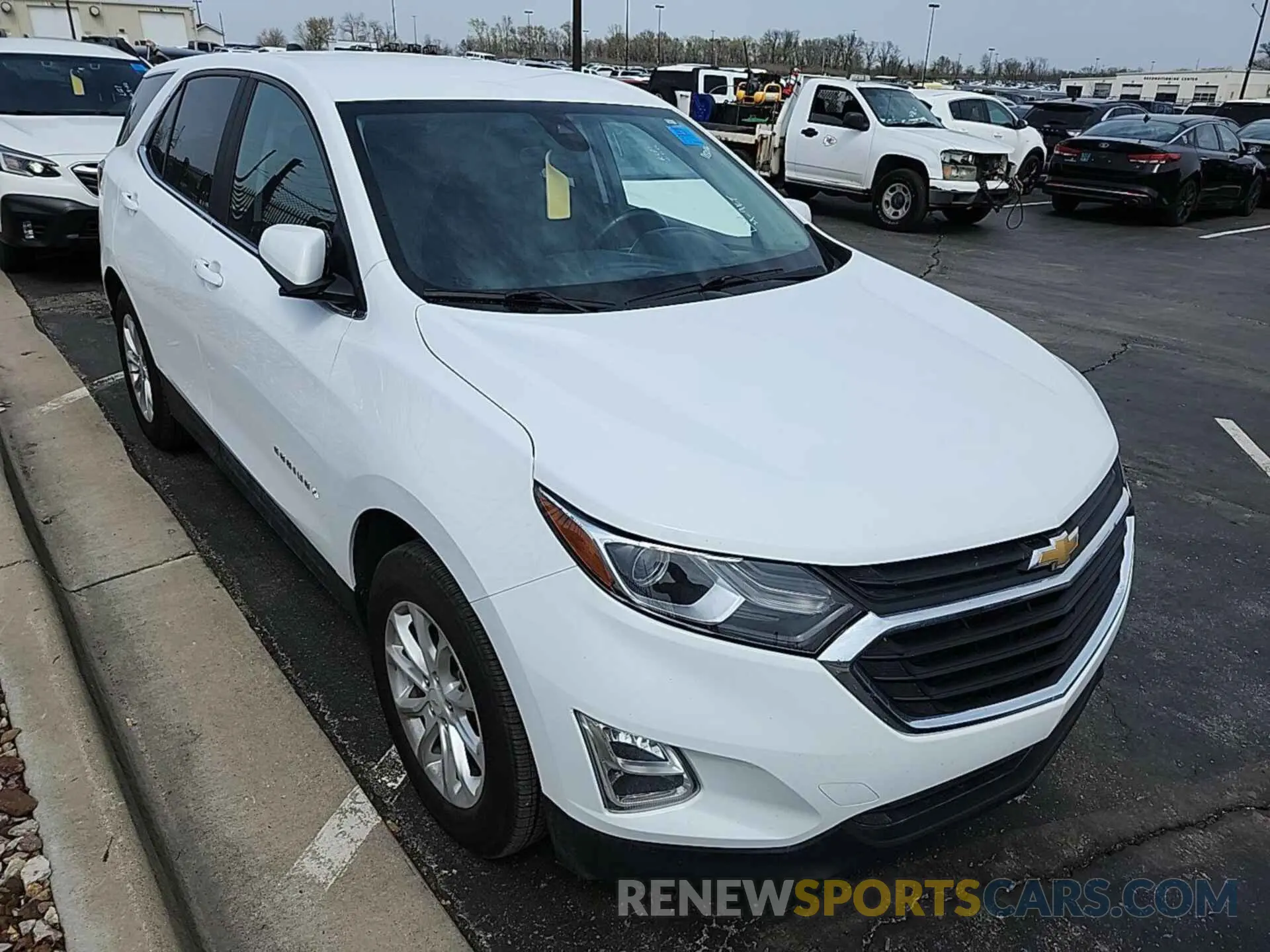 21 Photograph of a damaged car 2GNAXTEV2M6106511 CHEVROLET EQUINOX 2021