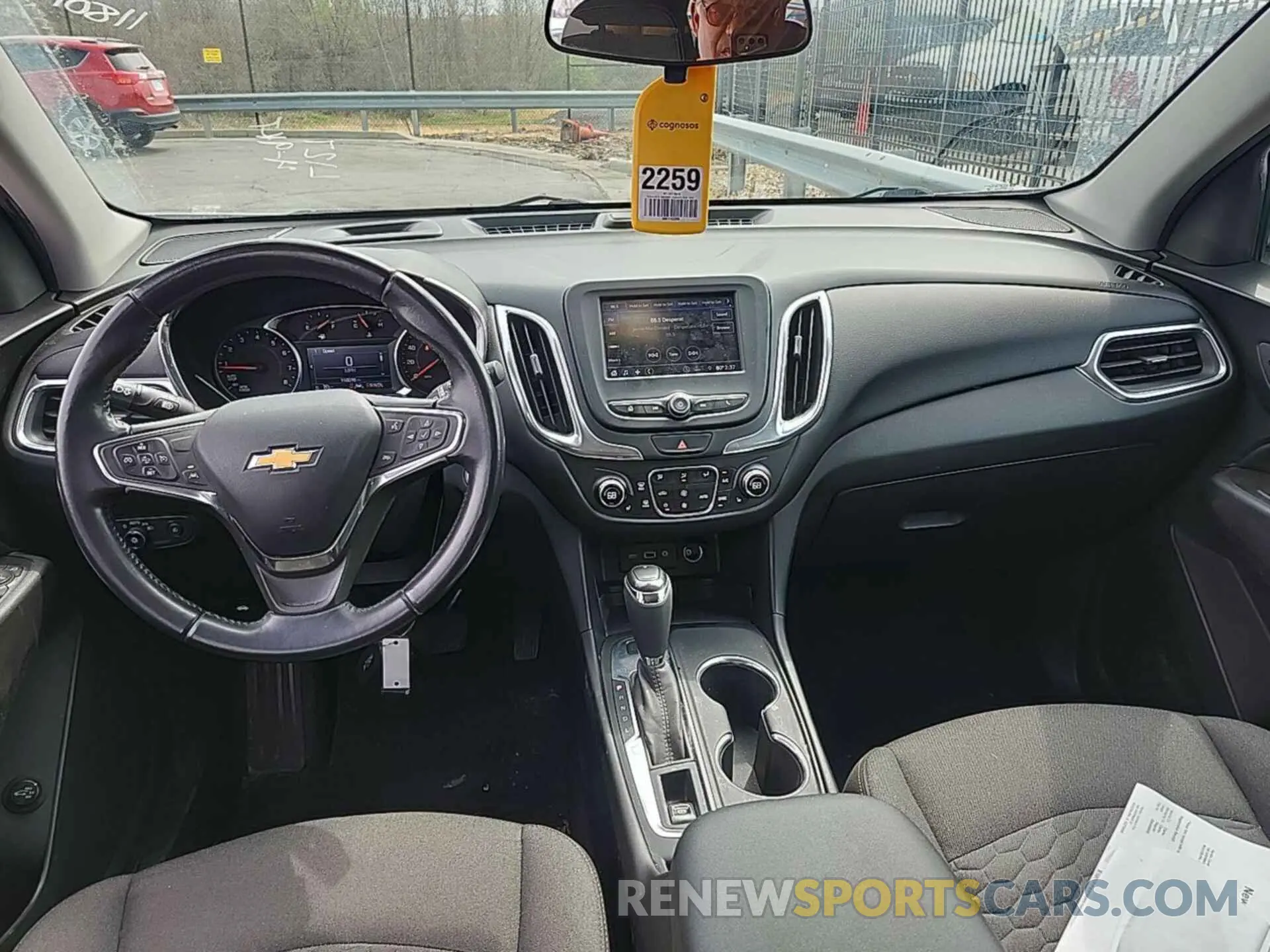 22 Photograph of a damaged car 2GNAXTEV2M6106511 CHEVROLET EQUINOX 2021