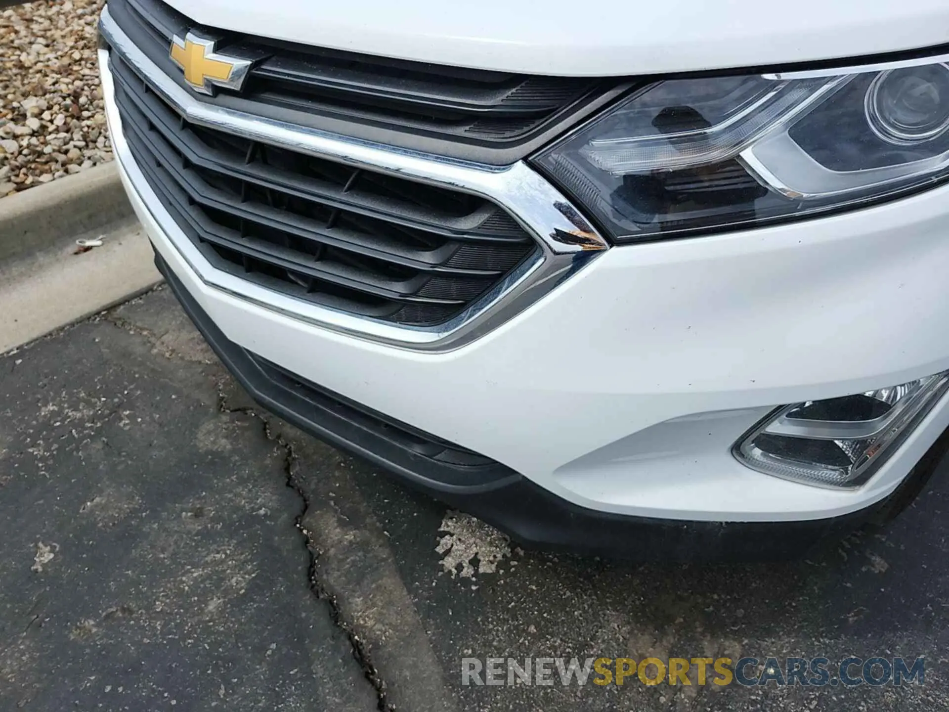 9 Photograph of a damaged car 2GNAXTEV2M6106511 CHEVROLET EQUINOX 2021