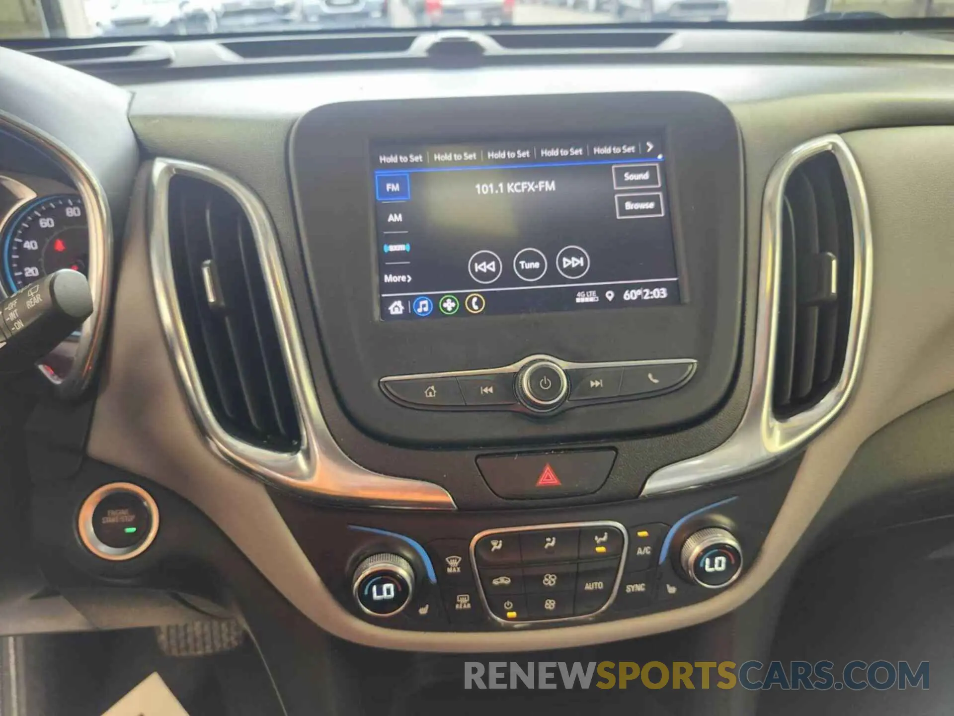16 Photograph of a damaged car 2GNAXTEV2M6111837 CHEVROLET EQUINOX 2021