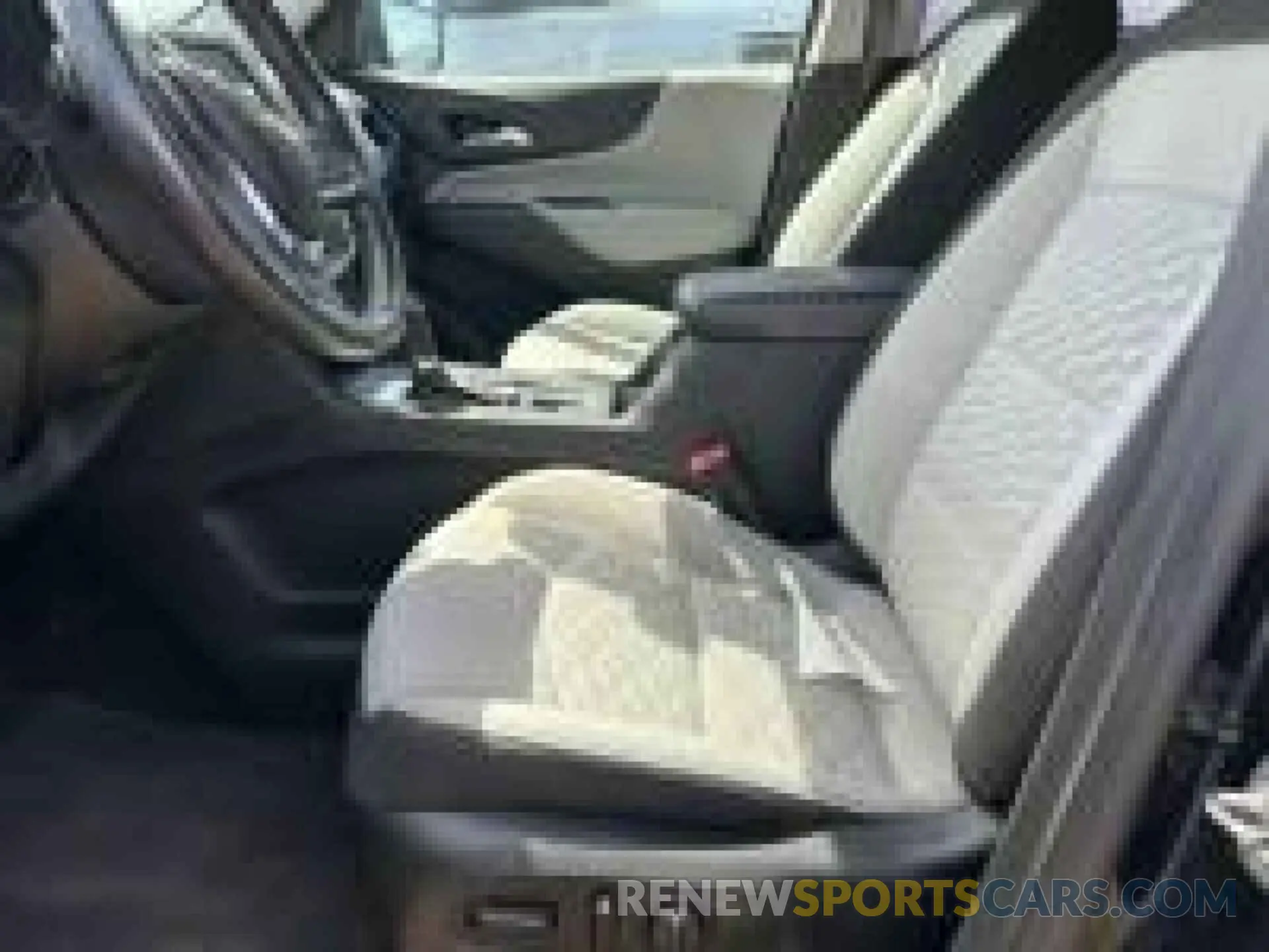 4 Photograph of a damaged car 2GNAXTEV3M6105626 CHEVROLET EQUINOX 2021