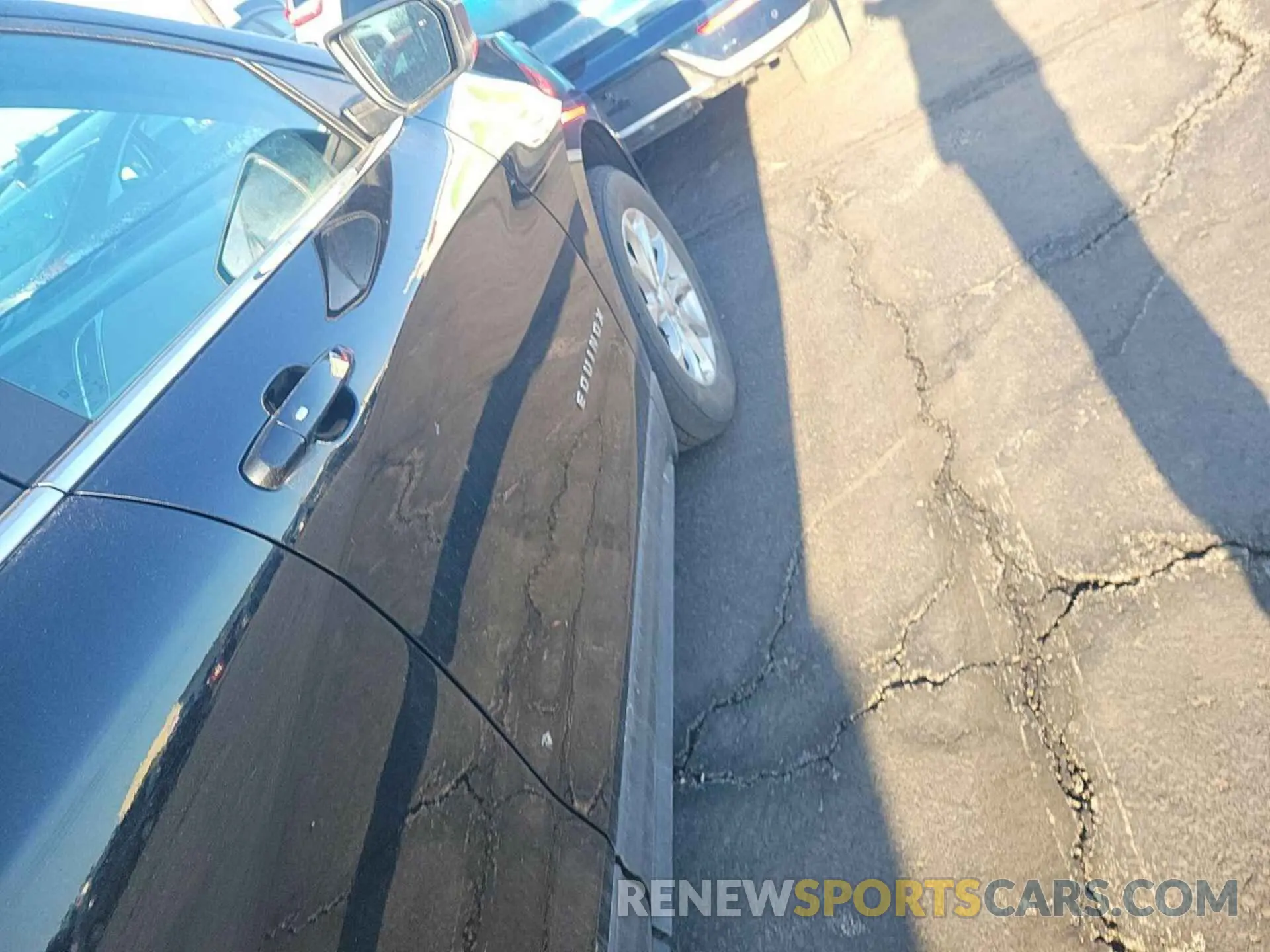 27 Photograph of a damaged car 2GNAXTEV3M6107330 CHEVROLET EQUINOX 2021