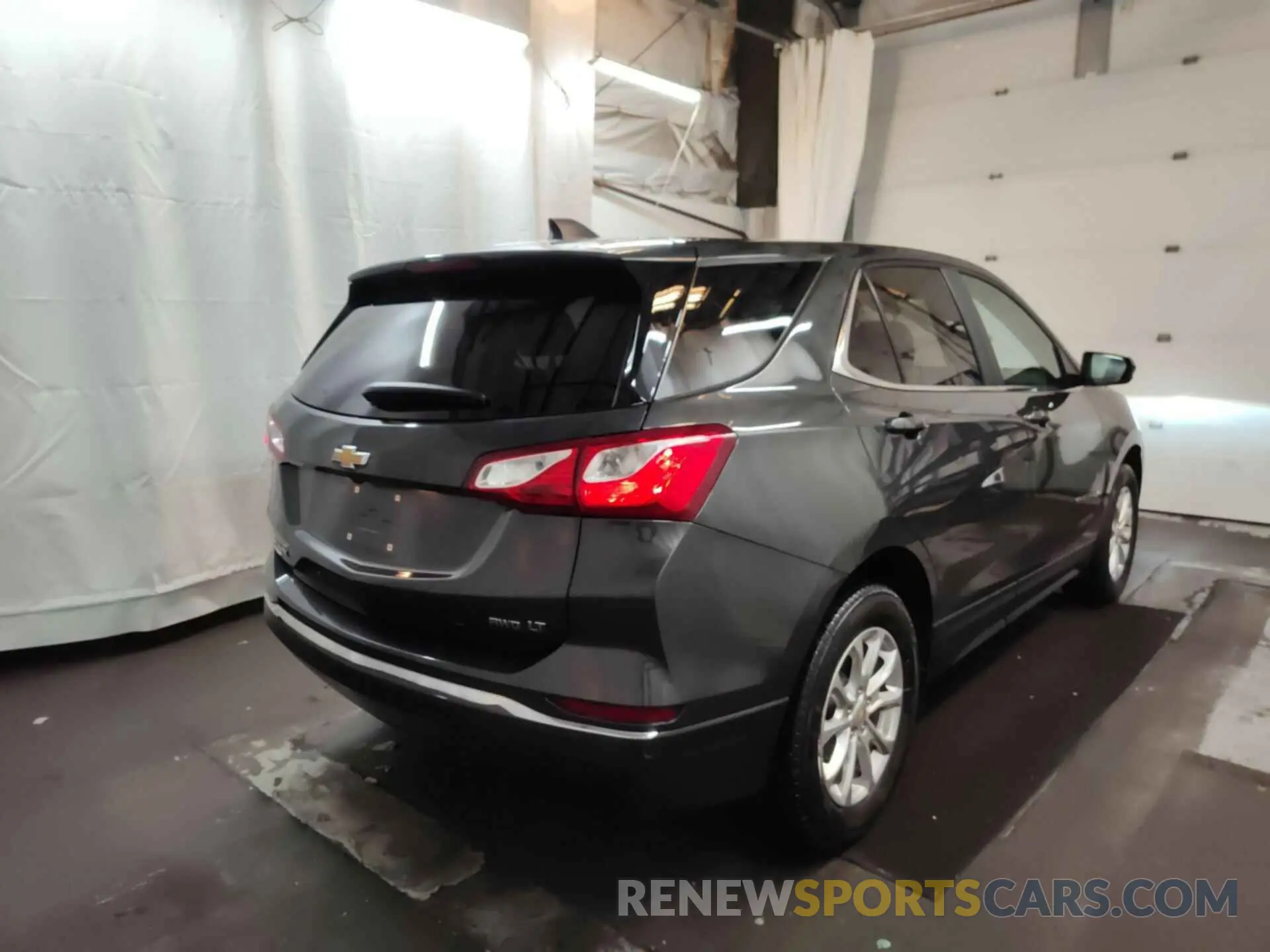 26 Photograph of a damaged car 2GNAXTEV3M6148931 CHEVROLET EQUINOX 2021