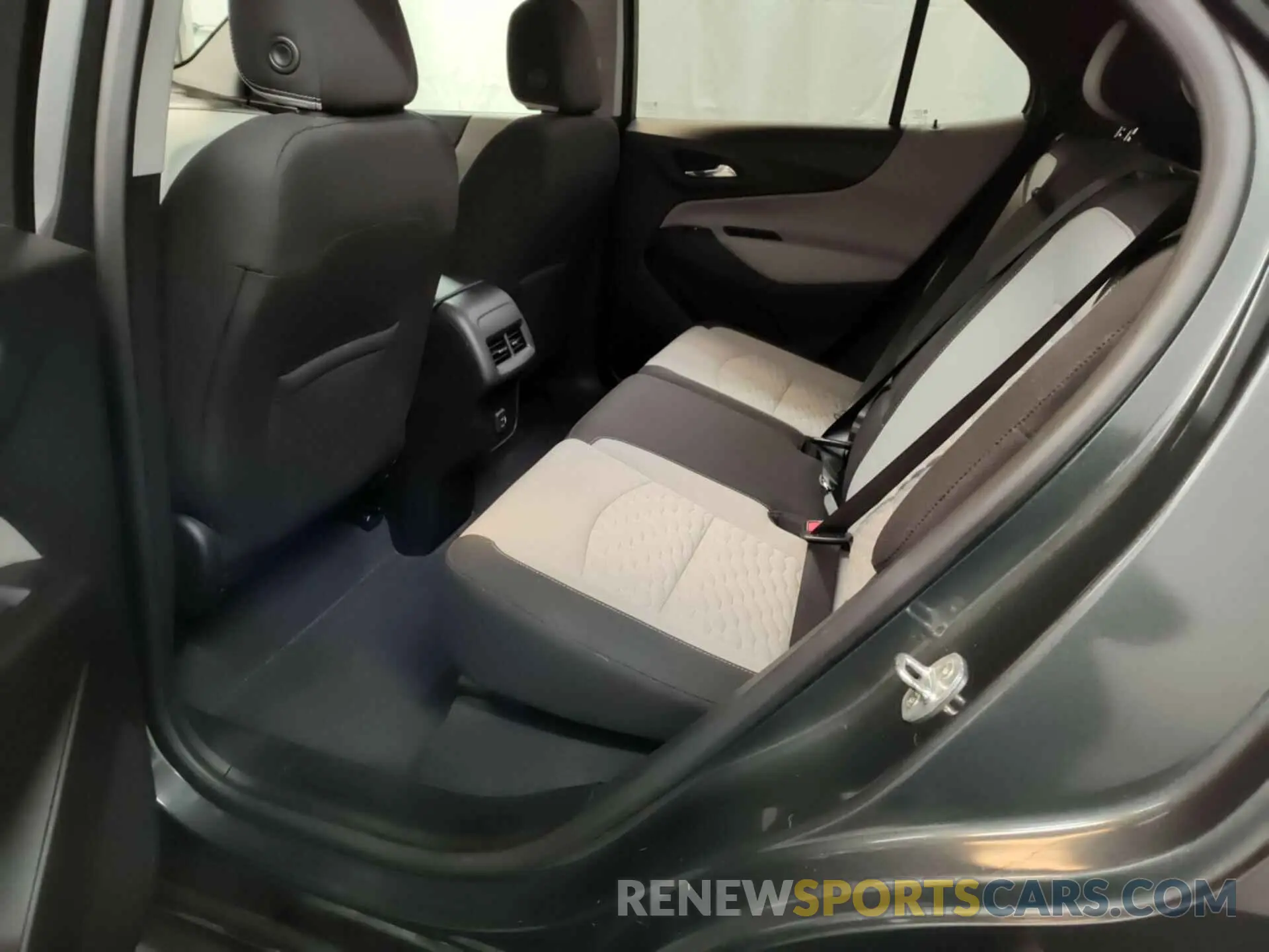 7 Photograph of a damaged car 2GNAXTEV3M6148931 CHEVROLET EQUINOX 2021
