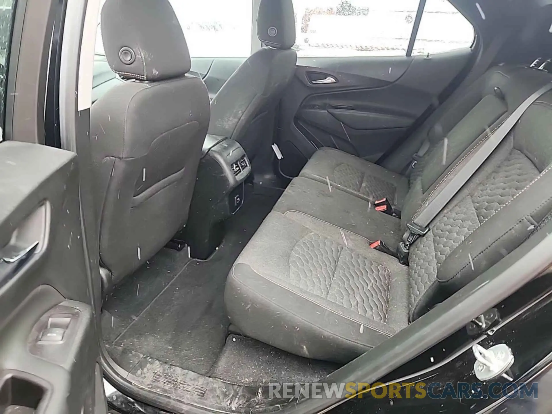 2 Photograph of a damaged car 2GNAXTEV3M6161131 CHEVROLET EQUINOX 2021