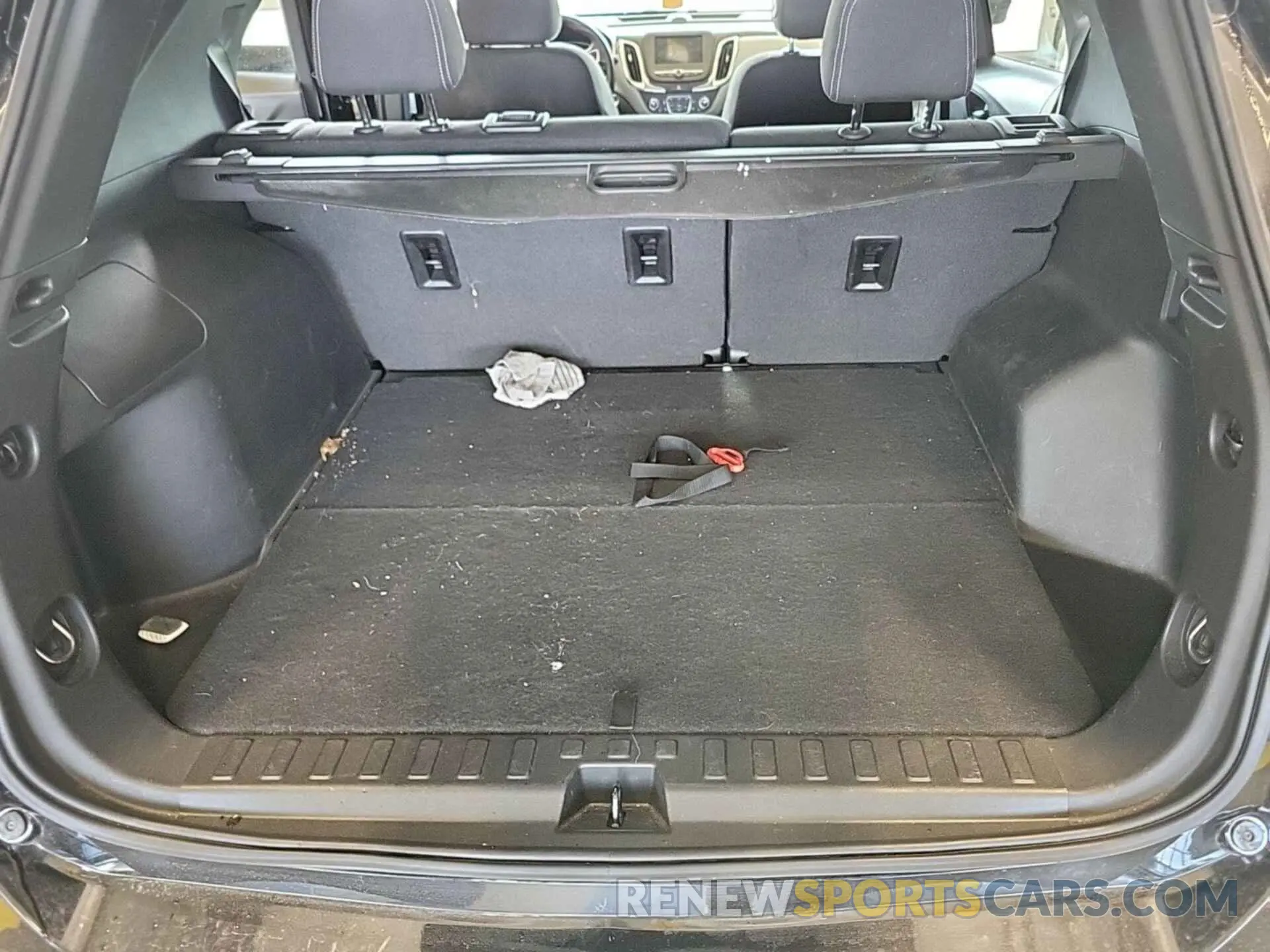 11 Photograph of a damaged car 2GNAXTEV4M6103254 CHEVROLET EQUINOX 2021