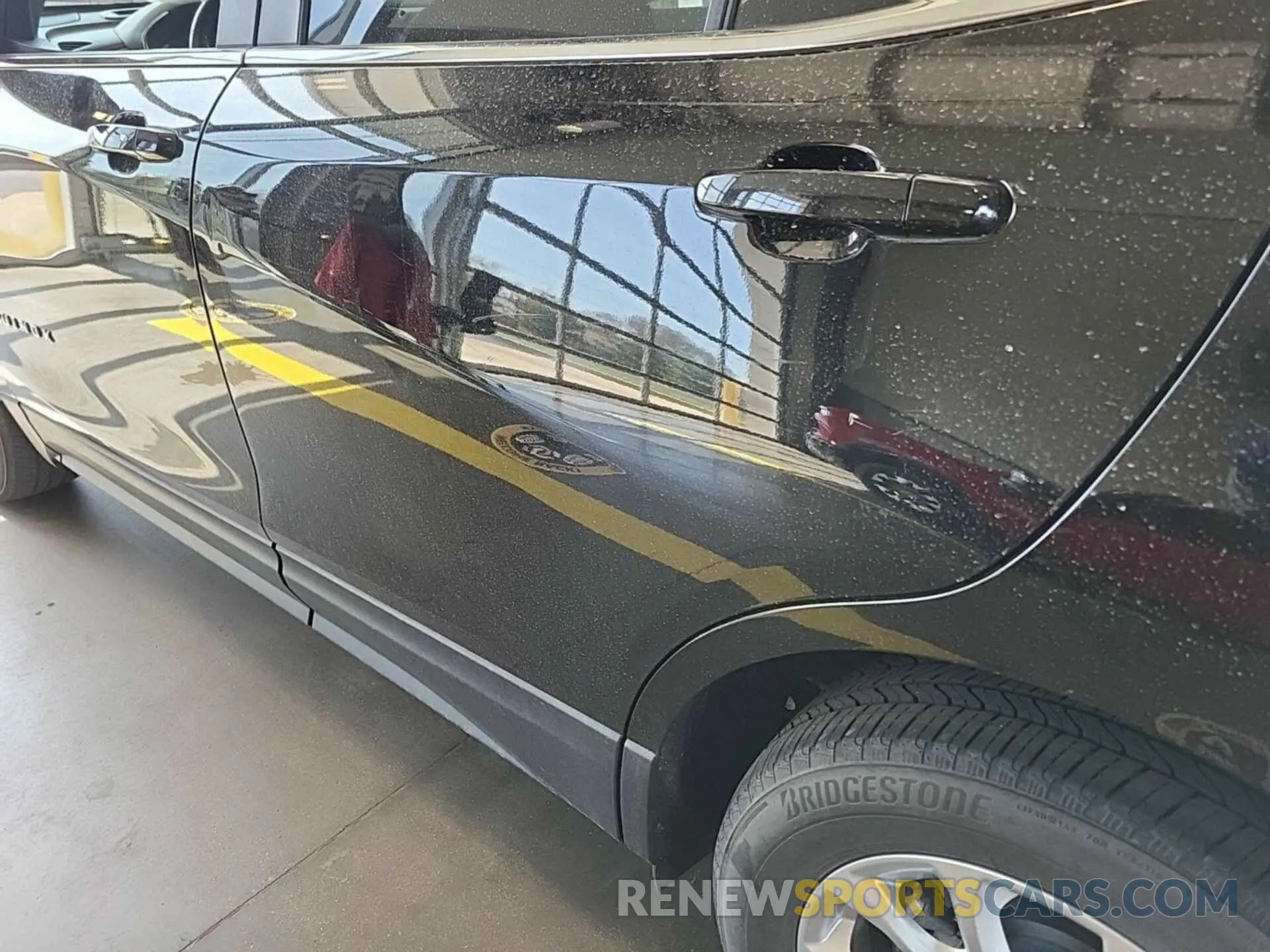 21 Photograph of a damaged car 2GNAXTEV4M6103254 CHEVROLET EQUINOX 2021