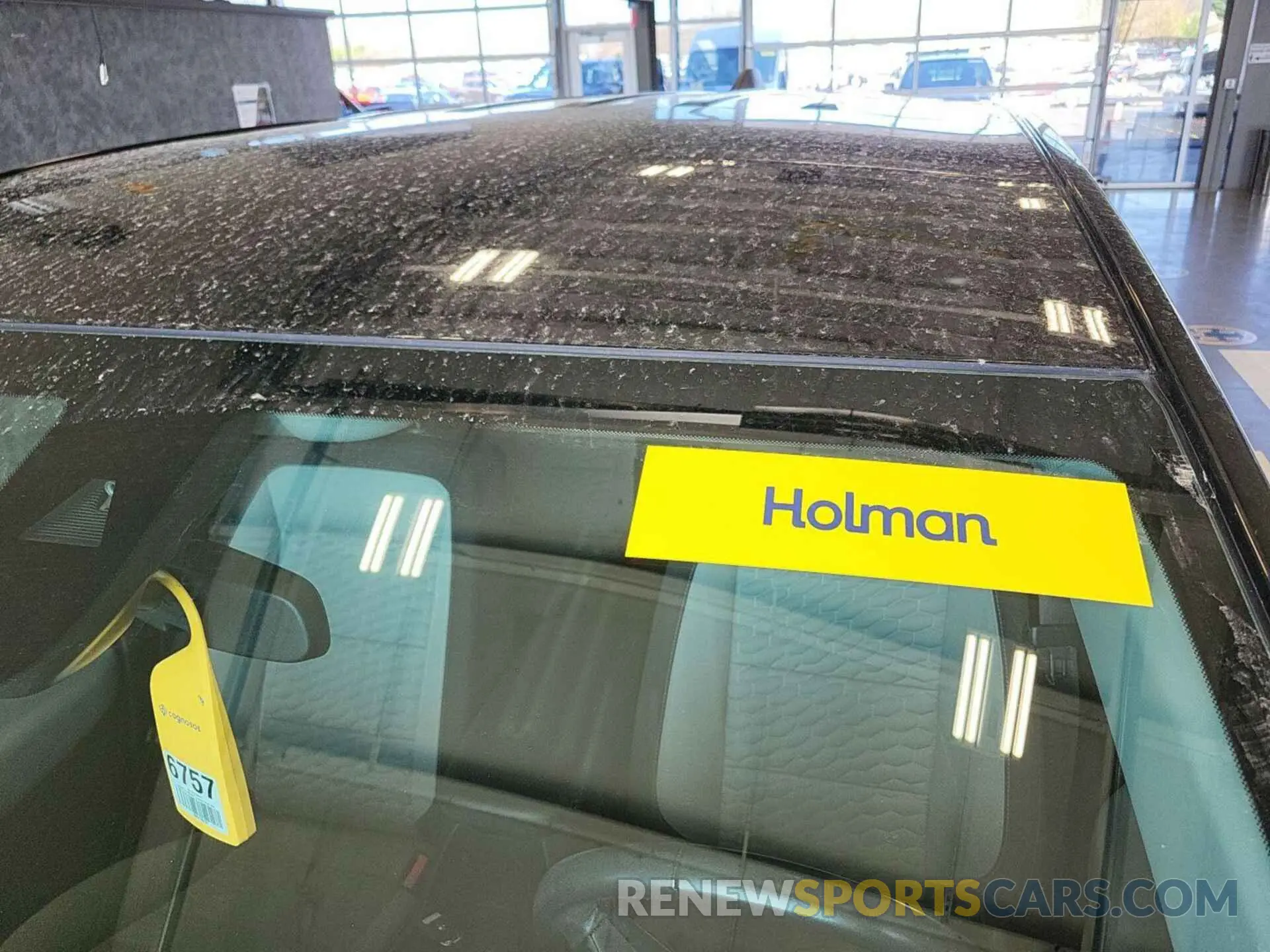 28 Photograph of a damaged car 2GNAXTEV4M6103254 CHEVROLET EQUINOX 2021