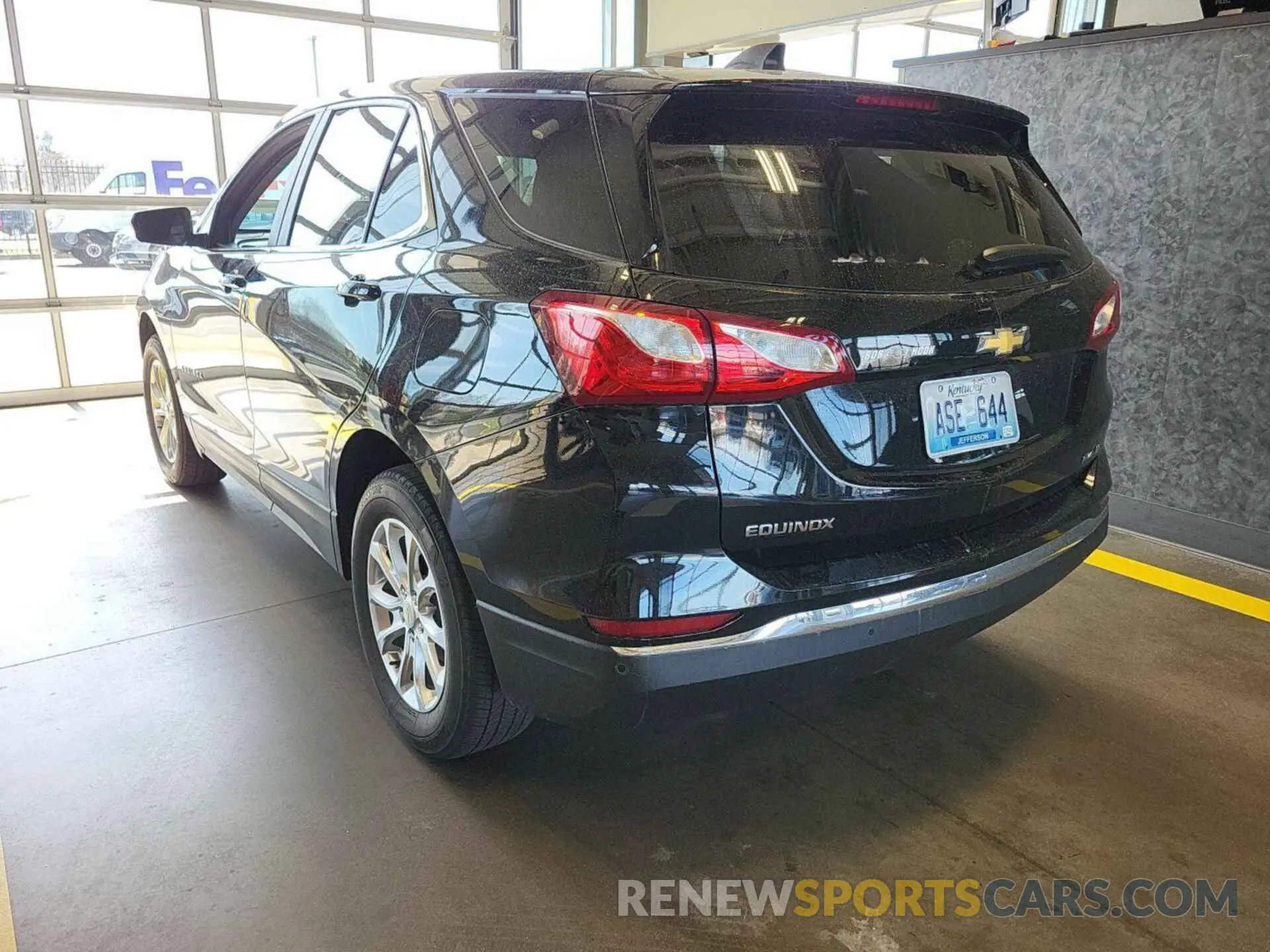 5 Photograph of a damaged car 2GNAXTEV4M6103254 CHEVROLET EQUINOX 2021