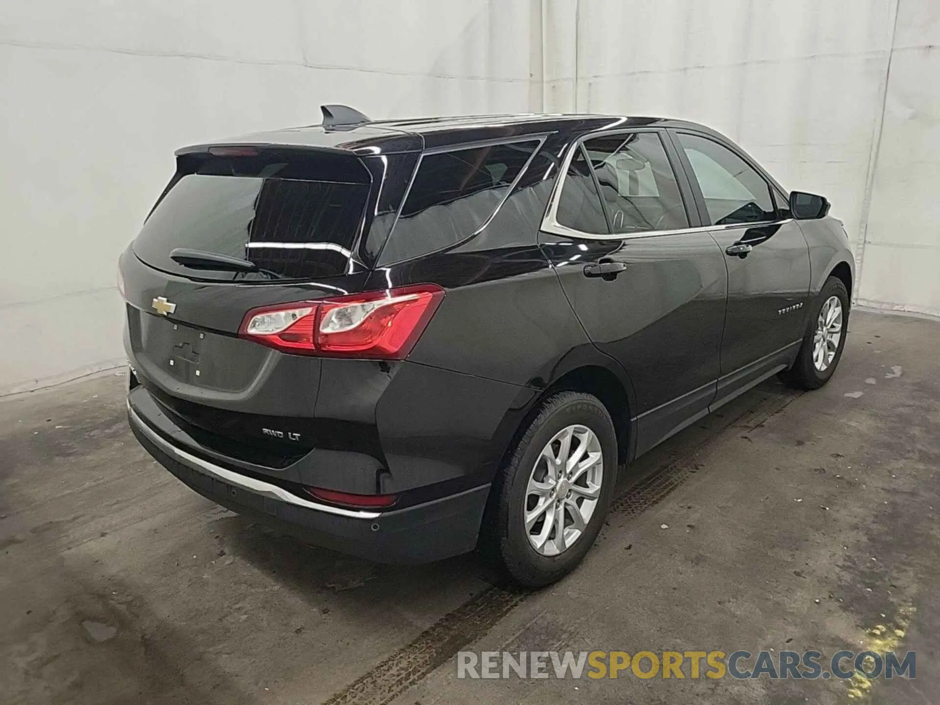 13 Photograph of a damaged car 2GNAXTEV6M6106821 CHEVROLET EQUINOX 2021