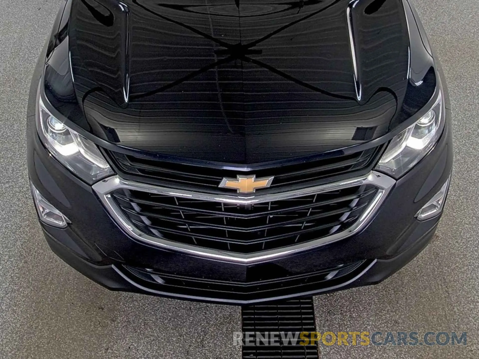 29 Photograph of a damaged car 2GNAXTEV6M6108181 CHEVROLET EQUINOX 2021