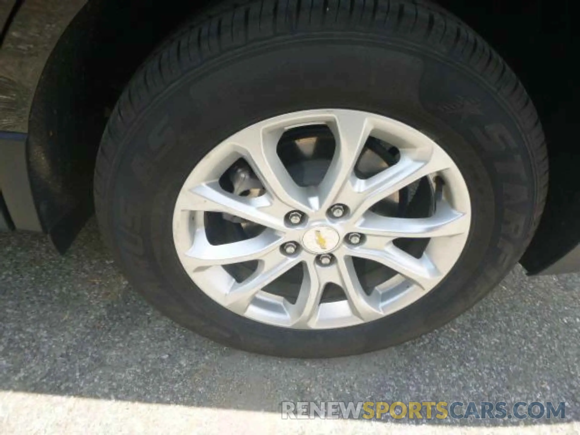 17 Photograph of a damaged car 2GNAXTEV6M6108505 CHEVROLET EQUINOX 2021
