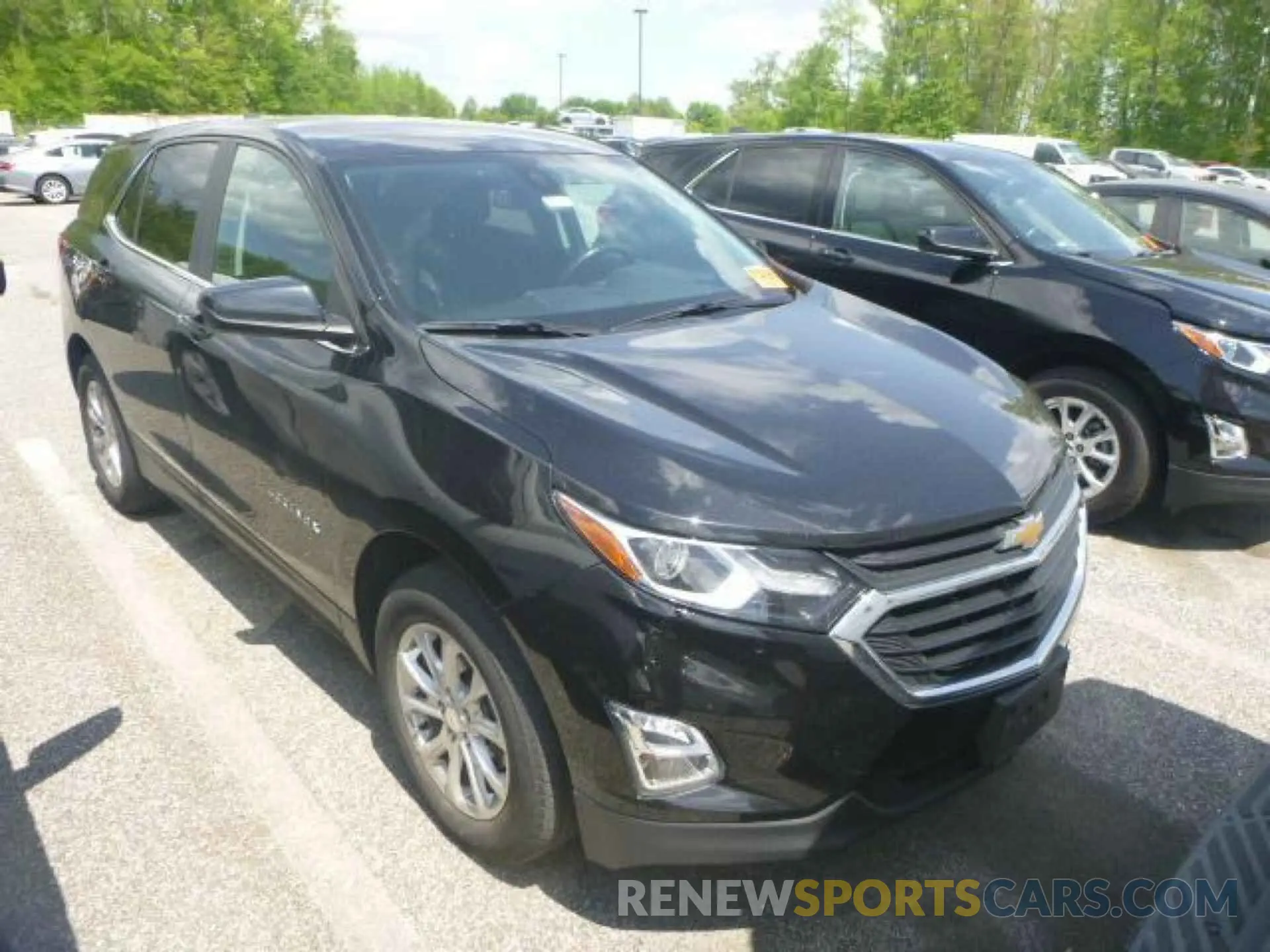 18 Photograph of a damaged car 2GNAXTEV6M6108505 CHEVROLET EQUINOX 2021