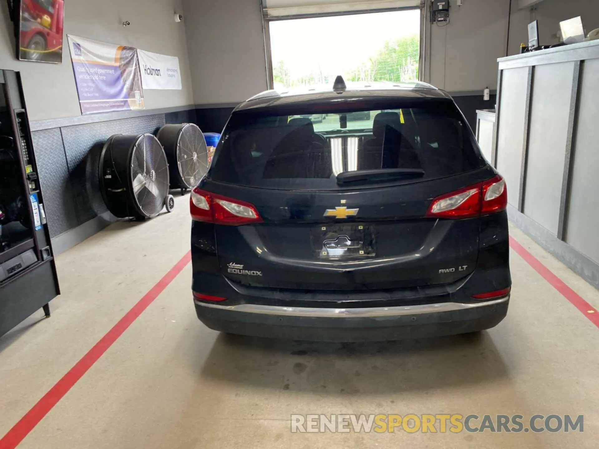 9 Photograph of a damaged car 2GNAXTEV7M6106116 CHEVROLET EQUINOX 2021