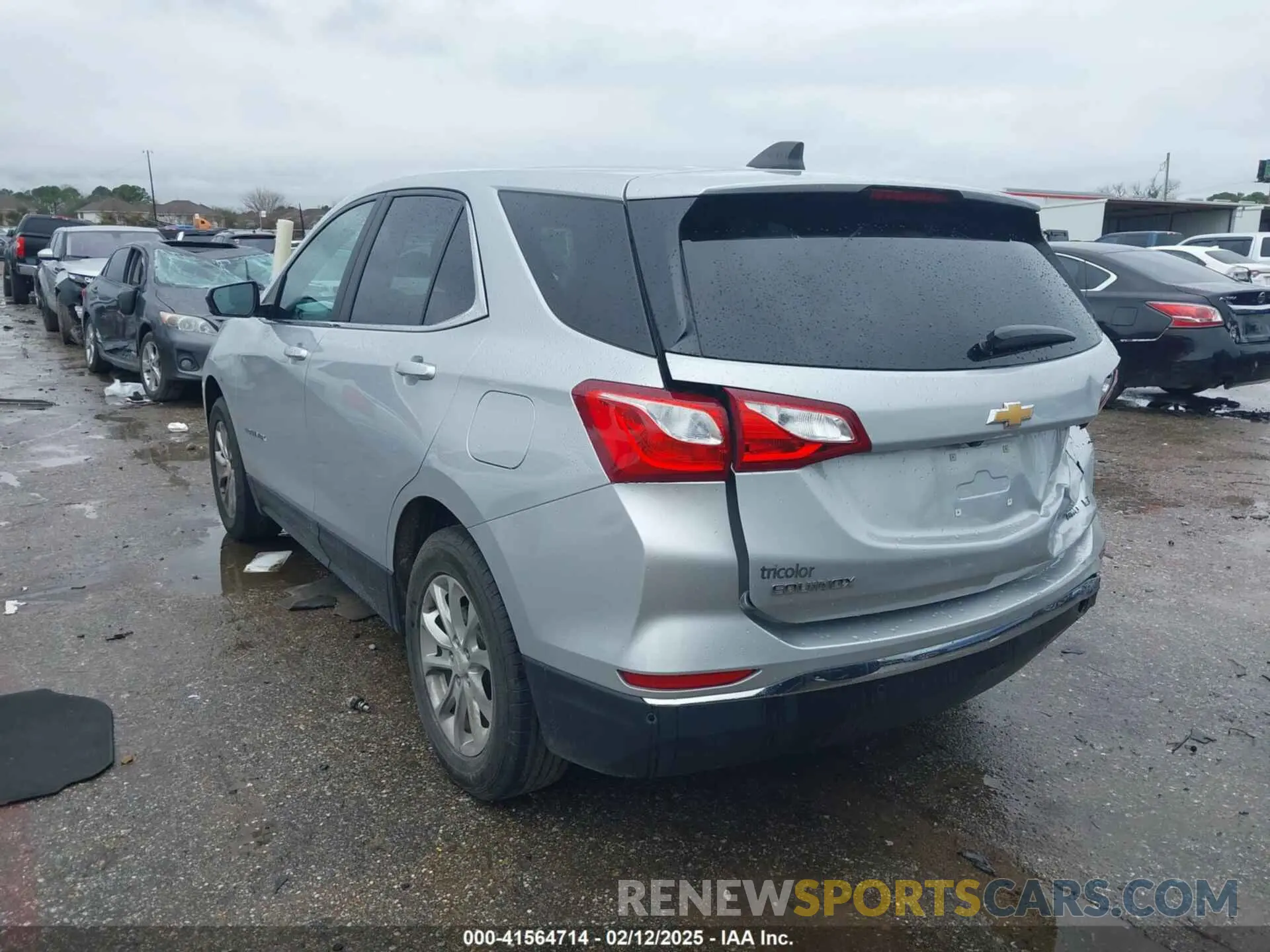 3 Photograph of a damaged car 2GNAXTEV7M6141979 CHEVROLET EQUINOX 2021