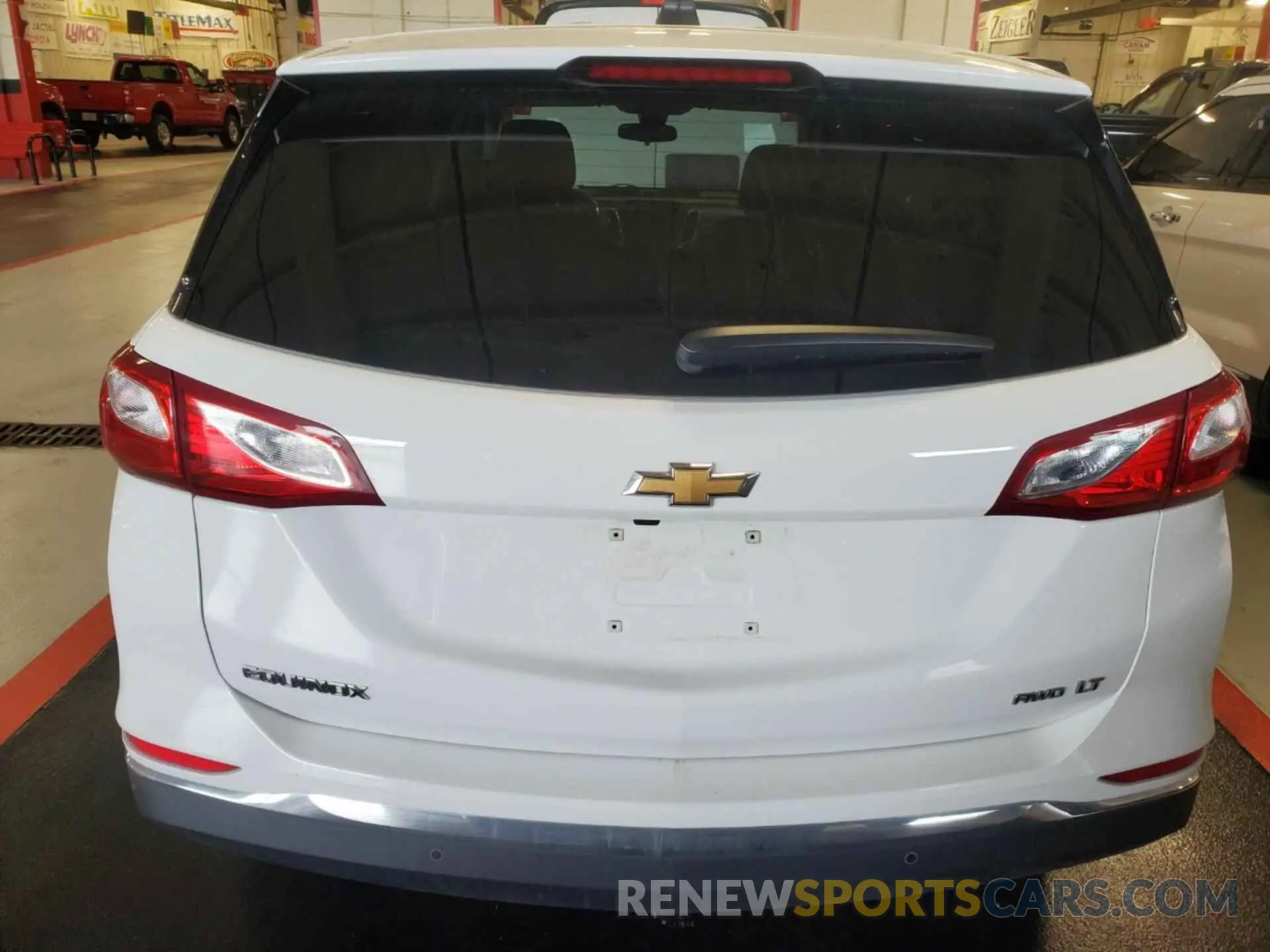 11 Photograph of a damaged car 2GNAXTEV7M6156806 CHEVROLET EQUINOX 2021