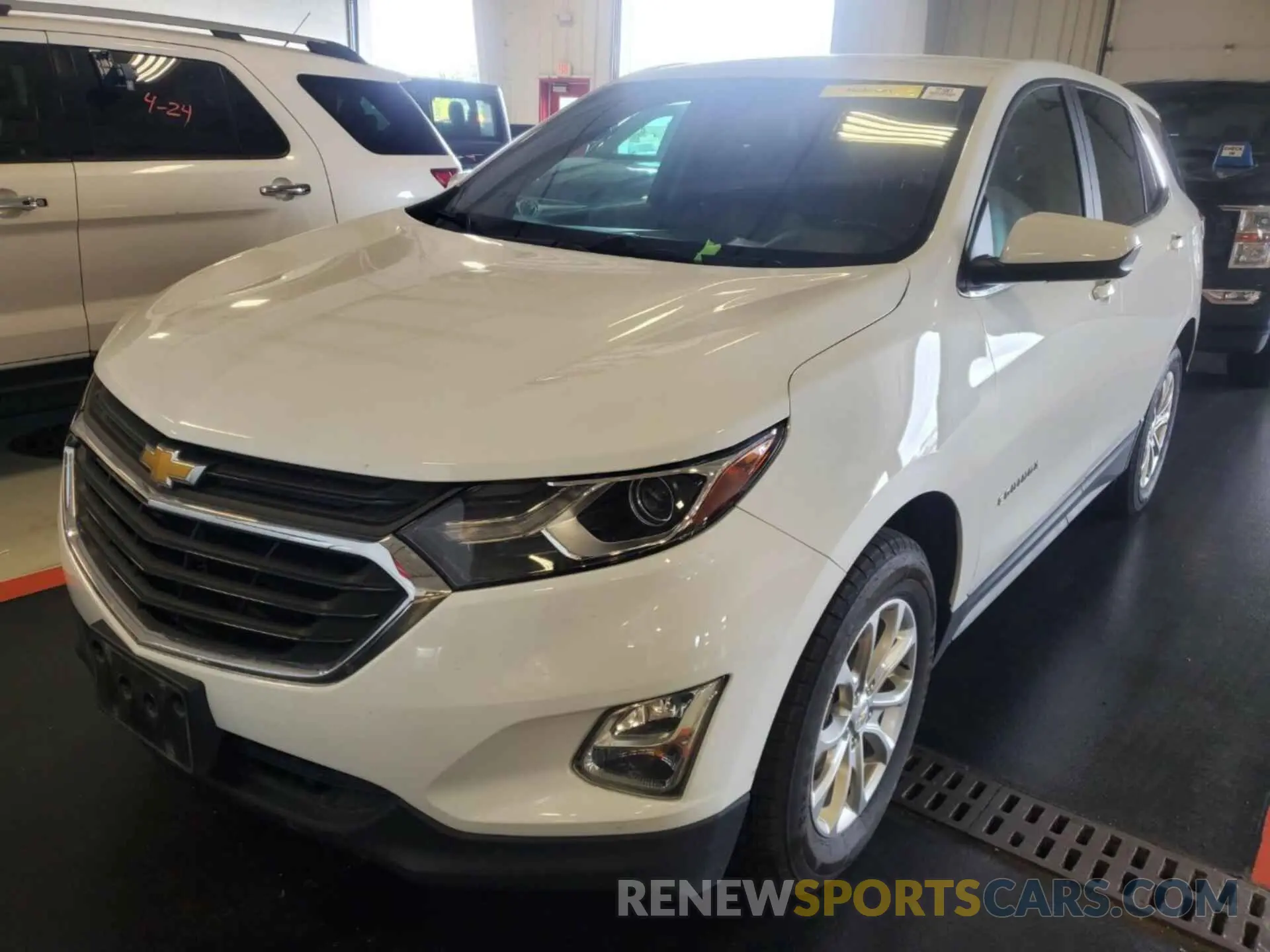 6 Photograph of a damaged car 2GNAXTEV7M6156806 CHEVROLET EQUINOX 2021