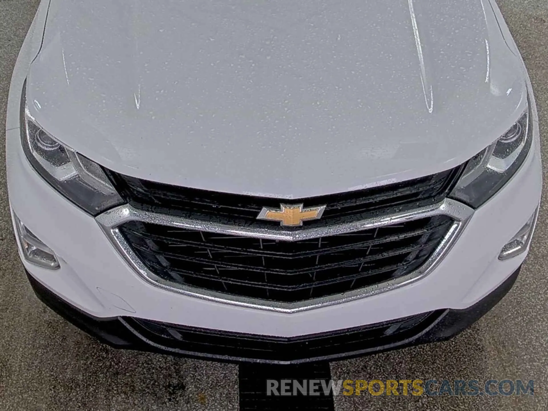 32 Photograph of a damaged car 2GNAXTEV7M6160144 CHEVROLET EQUINOX 2021