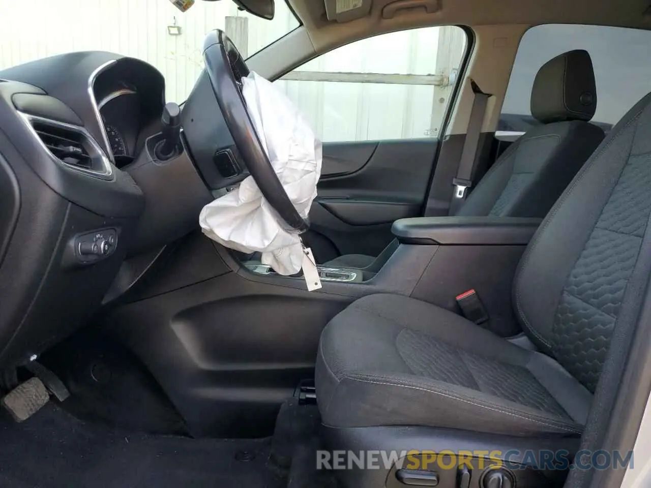 7 Photograph of a damaged car 2GNAXTEV7M6162556 CHEVROLET EQUINOX 2021