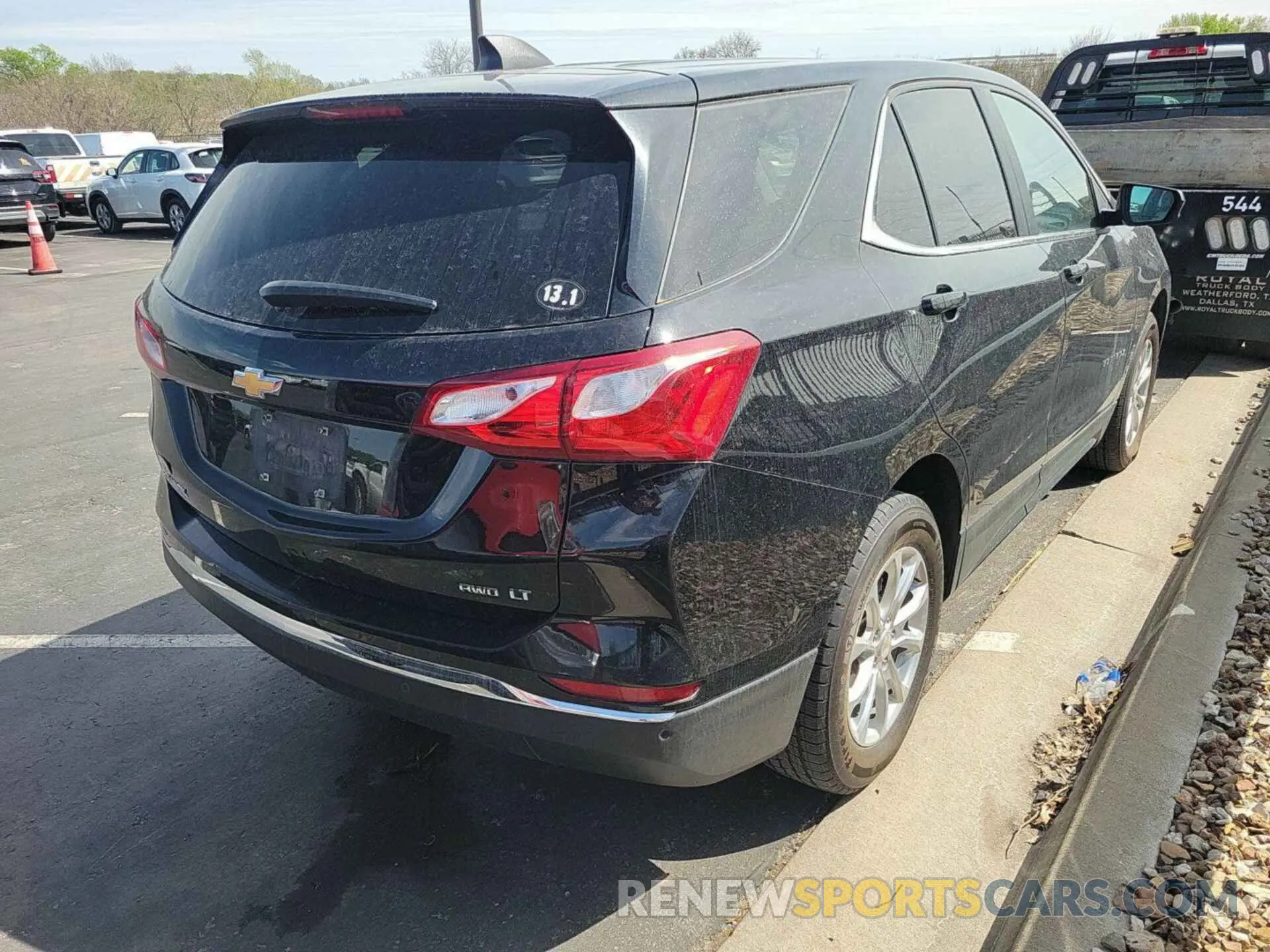13 Photograph of a damaged car 2GNAXTEV8M6104696 CHEVROLET EQUINOX 2021