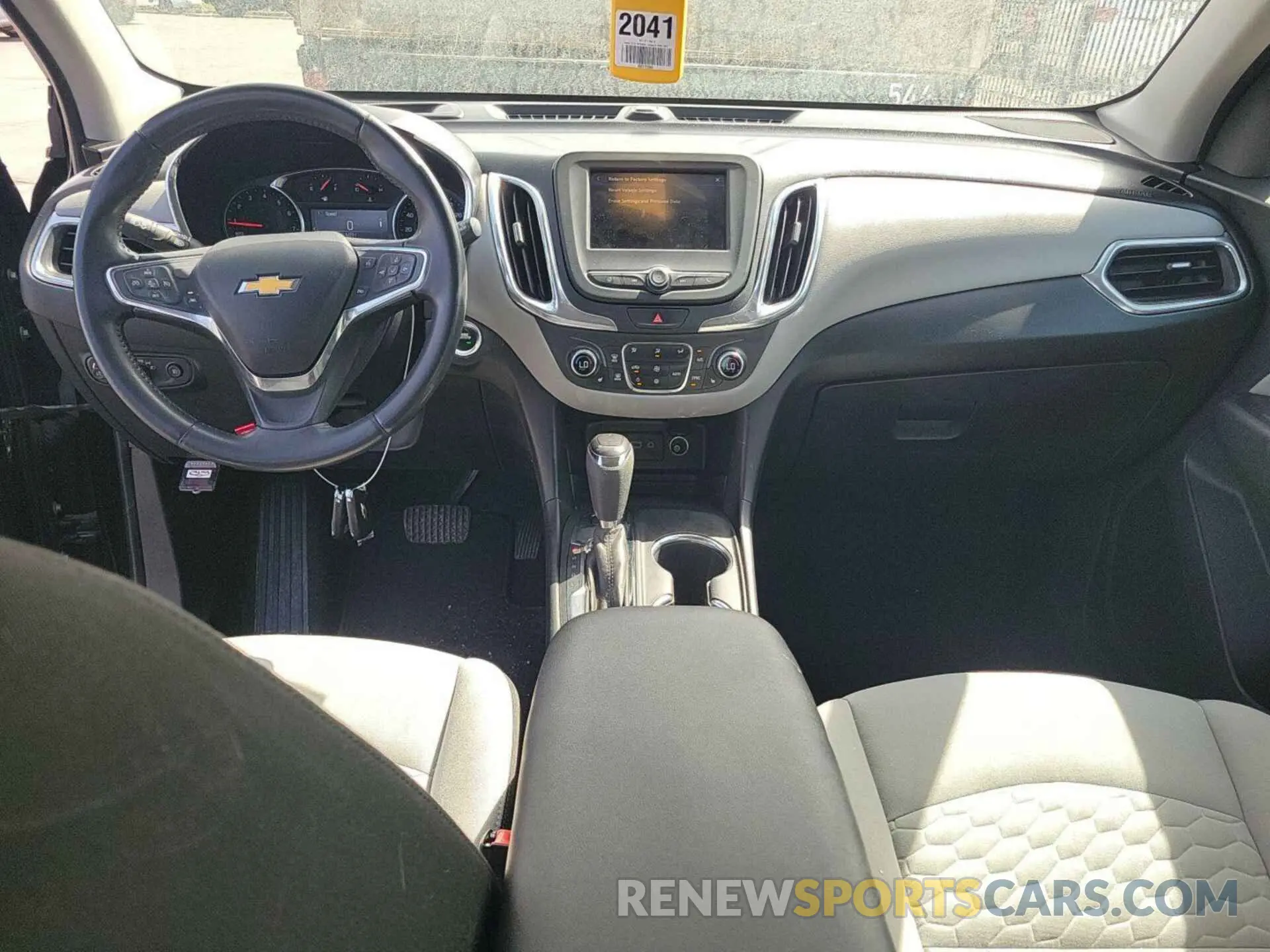 20 Photograph of a damaged car 2GNAXTEV8M6104696 CHEVROLET EQUINOX 2021