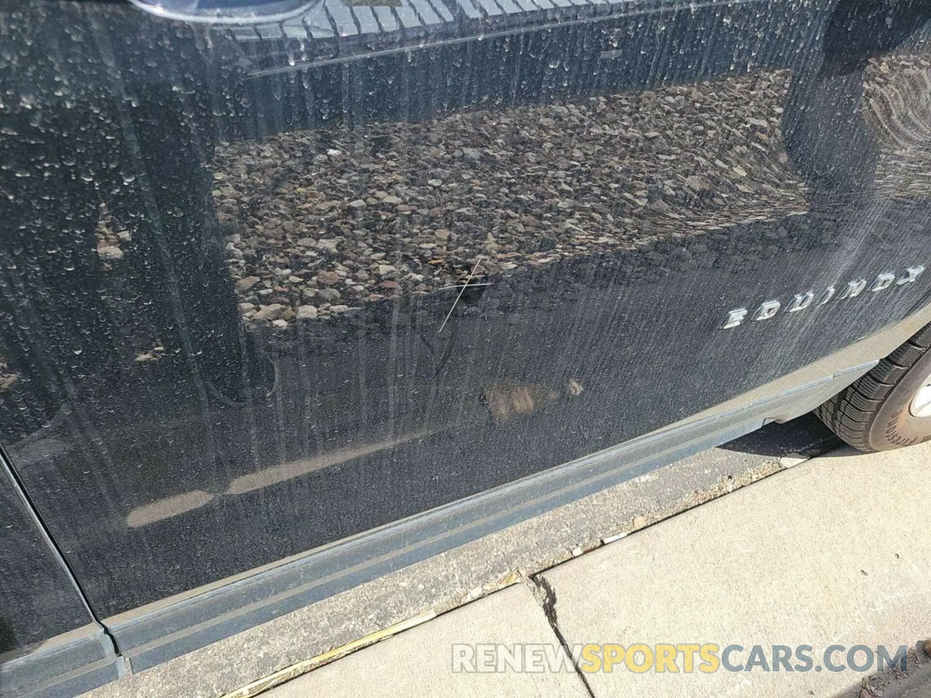 25 Photograph of a damaged car 2GNAXTEV8M6104696 CHEVROLET EQUINOX 2021