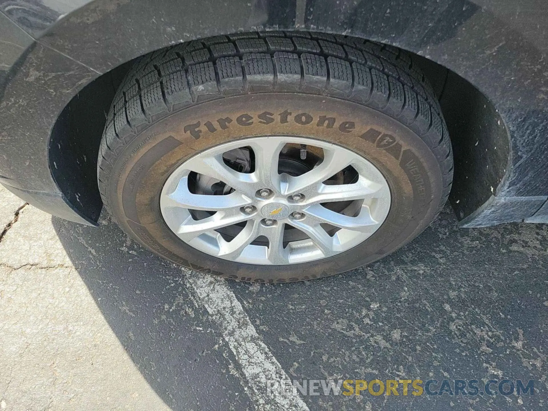 26 Photograph of a damaged car 2GNAXTEV8M6104696 CHEVROLET EQUINOX 2021