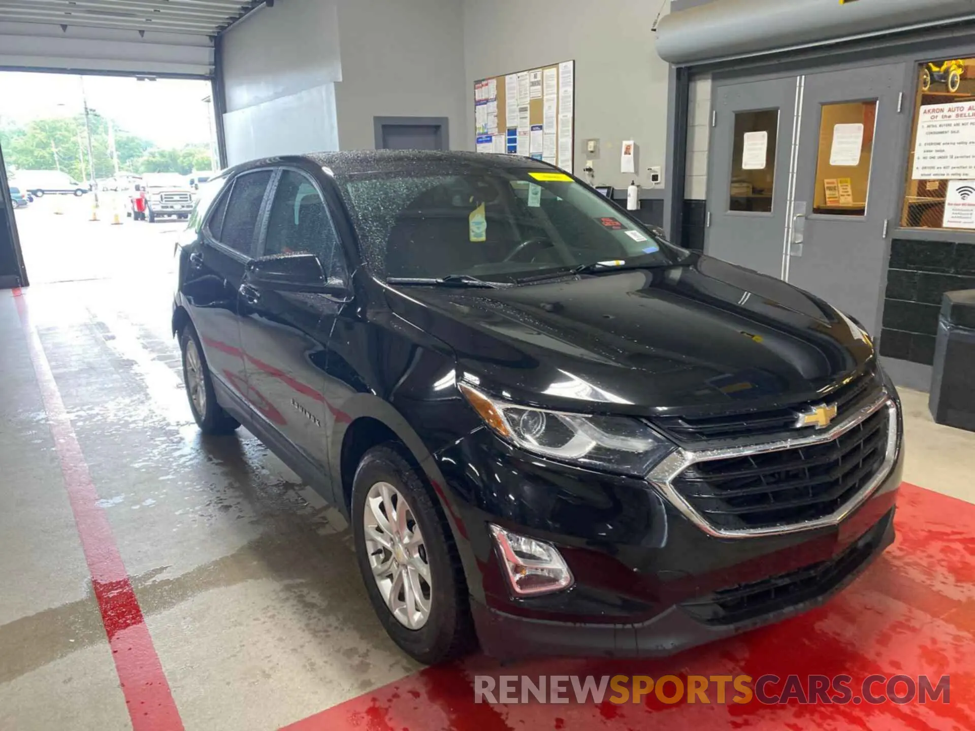 23 Photograph of a damaged car 2GNAXTEV8M6106710 CHEVROLET EQUINOX 2021