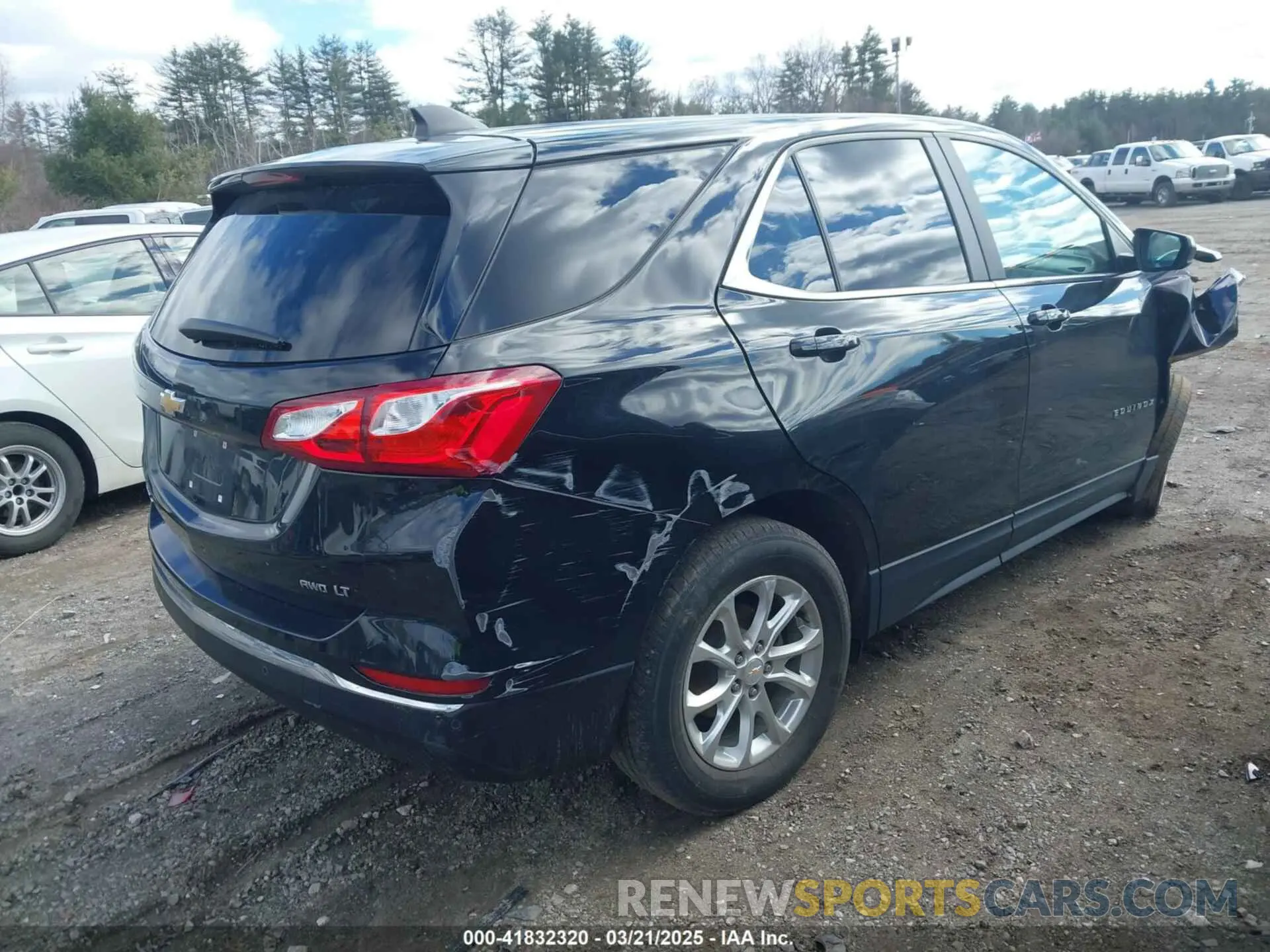 4 Photograph of a damaged car 2GNAXTEV8M6126214 CHEVROLET EQUINOX 2021