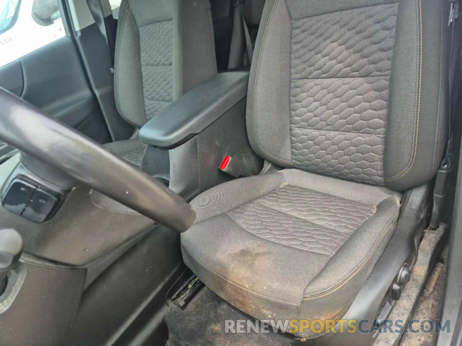 8 Photograph of a damaged car 2GNAXTEV8M6158242 CHEVROLET EQUINOX 2021
