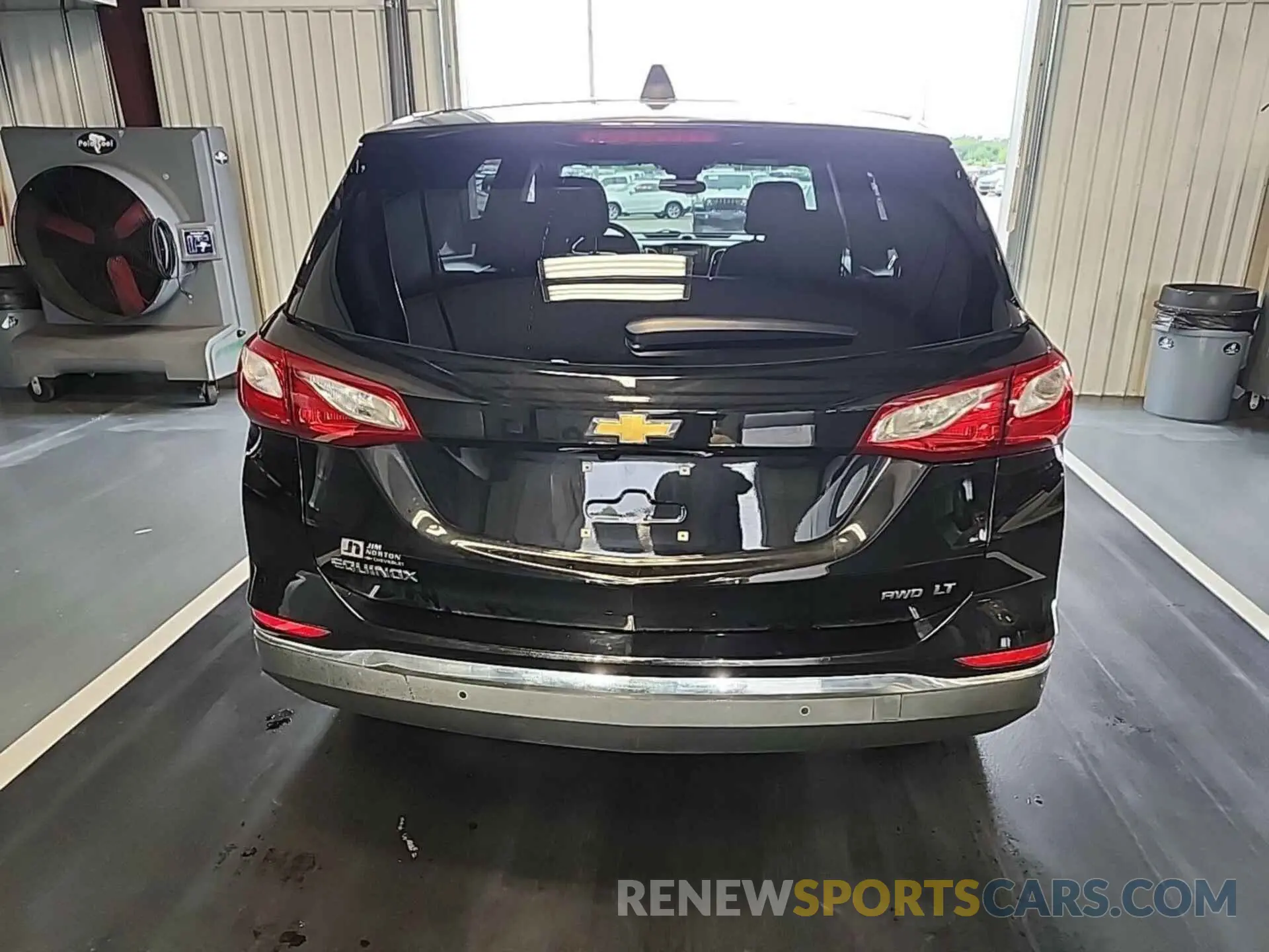 19 Photograph of a damaged car 2GNAXTEV9M6108319 CHEVROLET EQUINOX 2021
