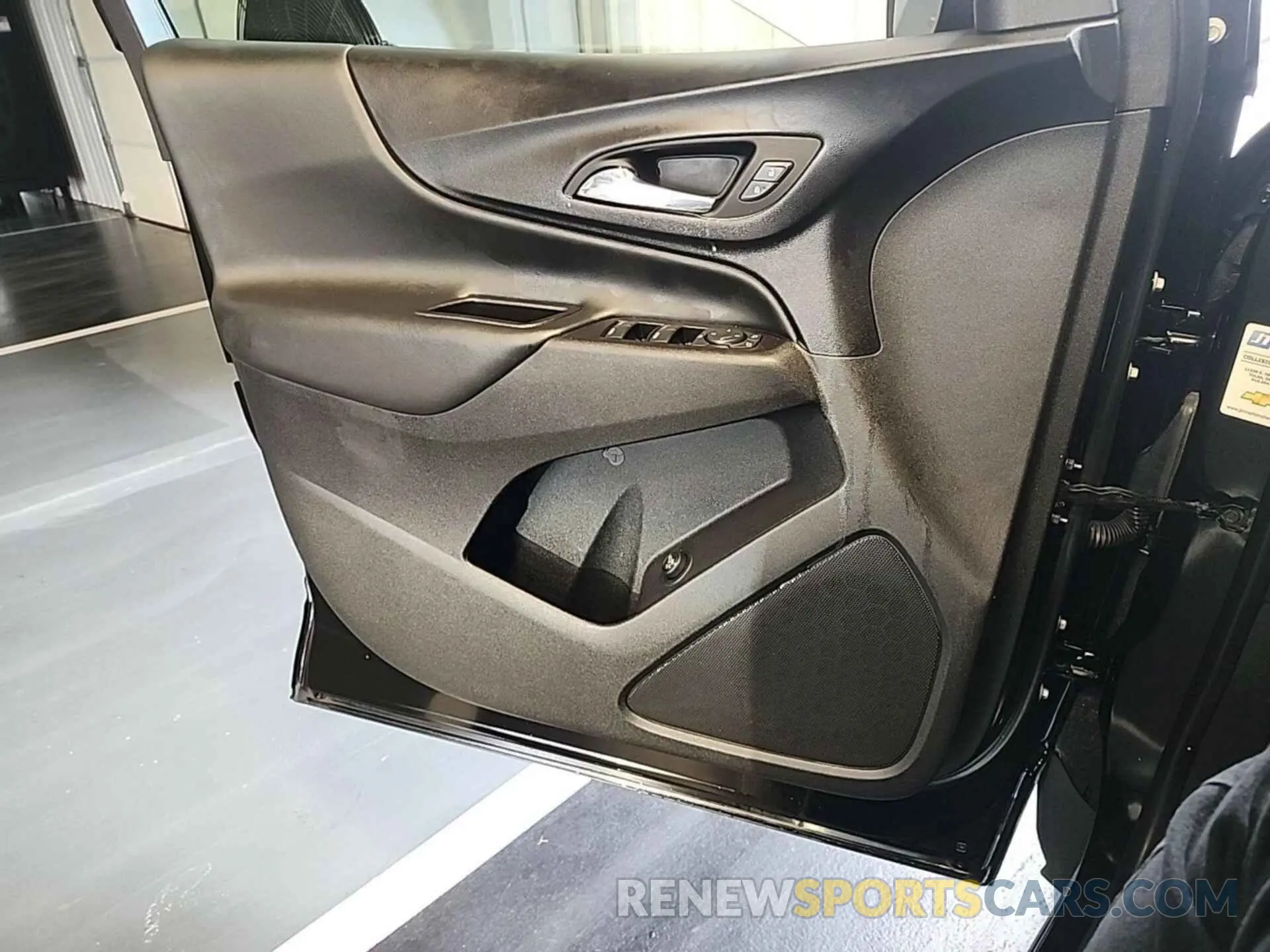 20 Photograph of a damaged car 2GNAXTEV9M6108319 CHEVROLET EQUINOX 2021