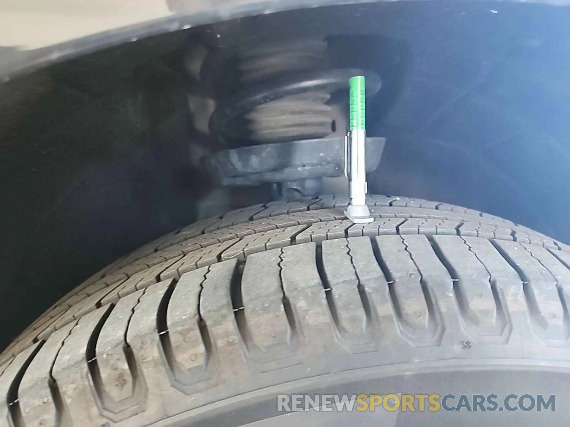 23 Photograph of a damaged car 2GNAXTEV9M6108319 CHEVROLET EQUINOX 2021