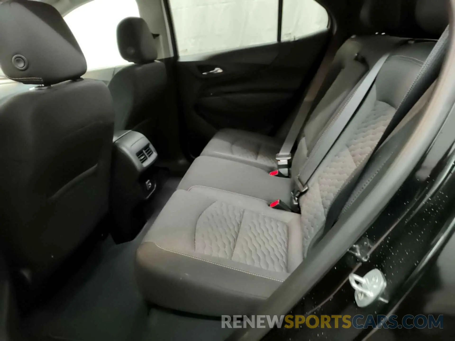22 Photograph of a damaged car 2GNAXTEV9M6148478 CHEVROLET EQUINOX 2021