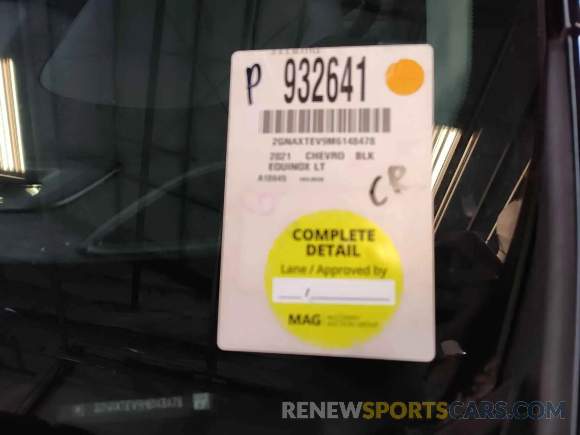 28 Photograph of a damaged car 2GNAXTEV9M6148478 CHEVROLET EQUINOX 2021