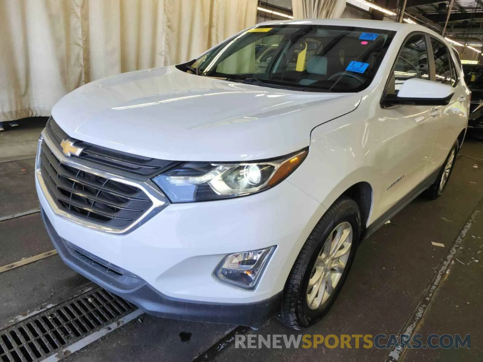 17 Photograph of a damaged car 2GNAXTEVXM6103999 CHEVROLET EQUINOX 2021