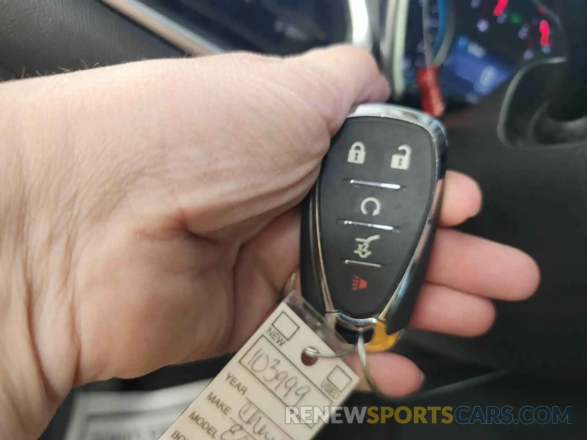 5 Photograph of a damaged car 2GNAXTEVXM6103999 CHEVROLET EQUINOX 2021