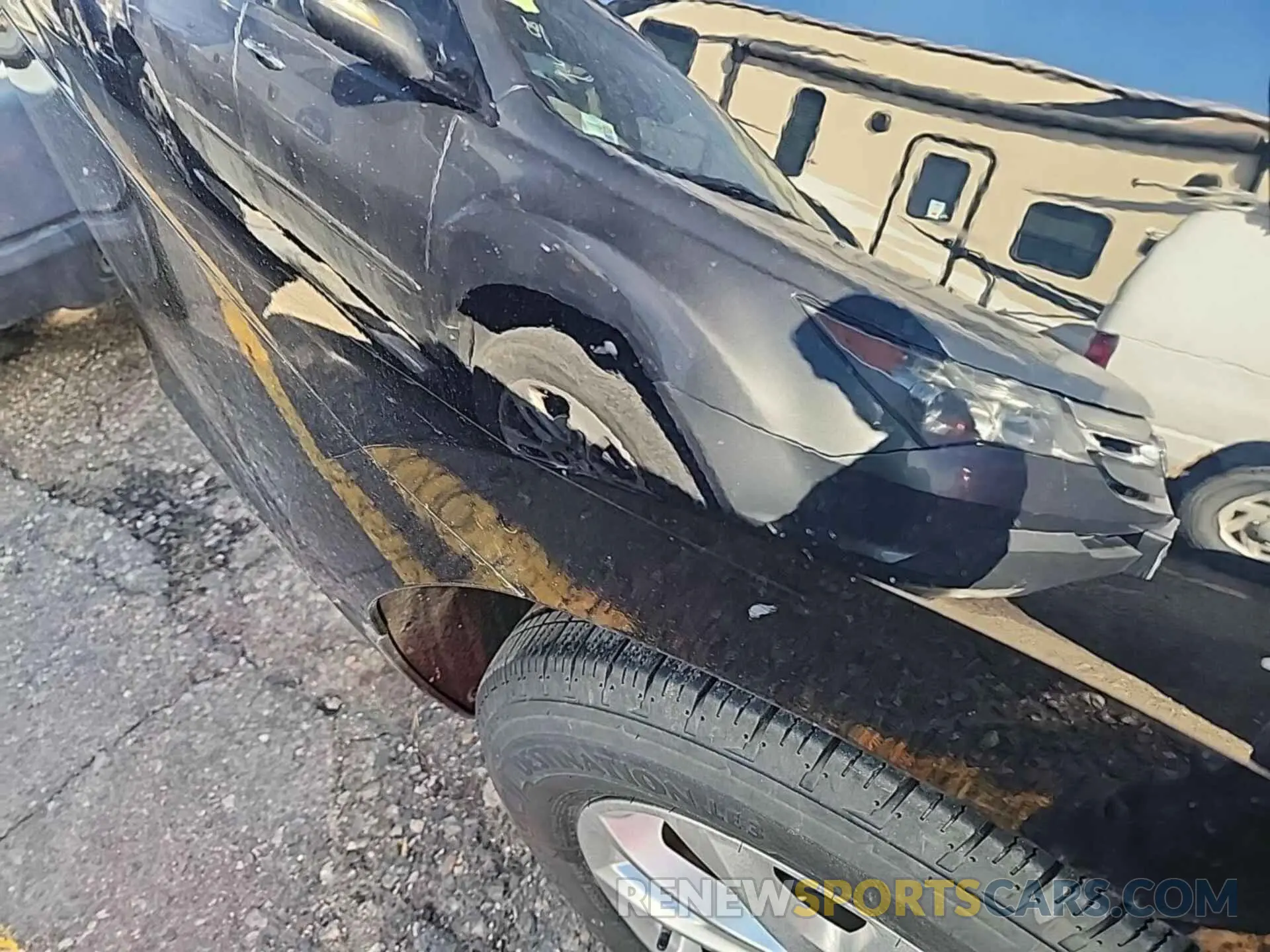 21 Photograph of a damaged car 2GNAXTEVXM6107874 CHEVROLET EQUINOX 2021