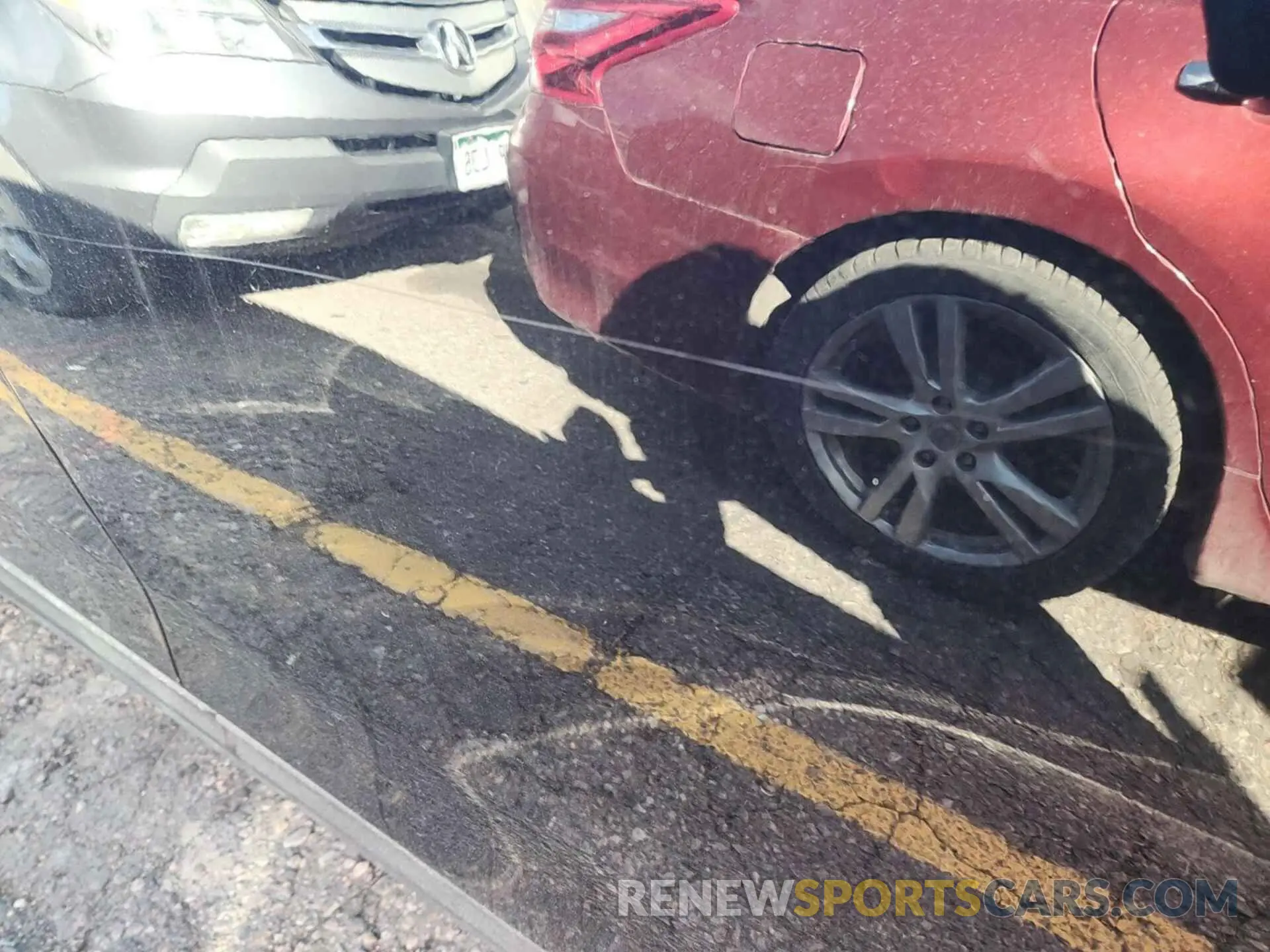 24 Photograph of a damaged car 2GNAXTEVXM6107874 CHEVROLET EQUINOX 2021