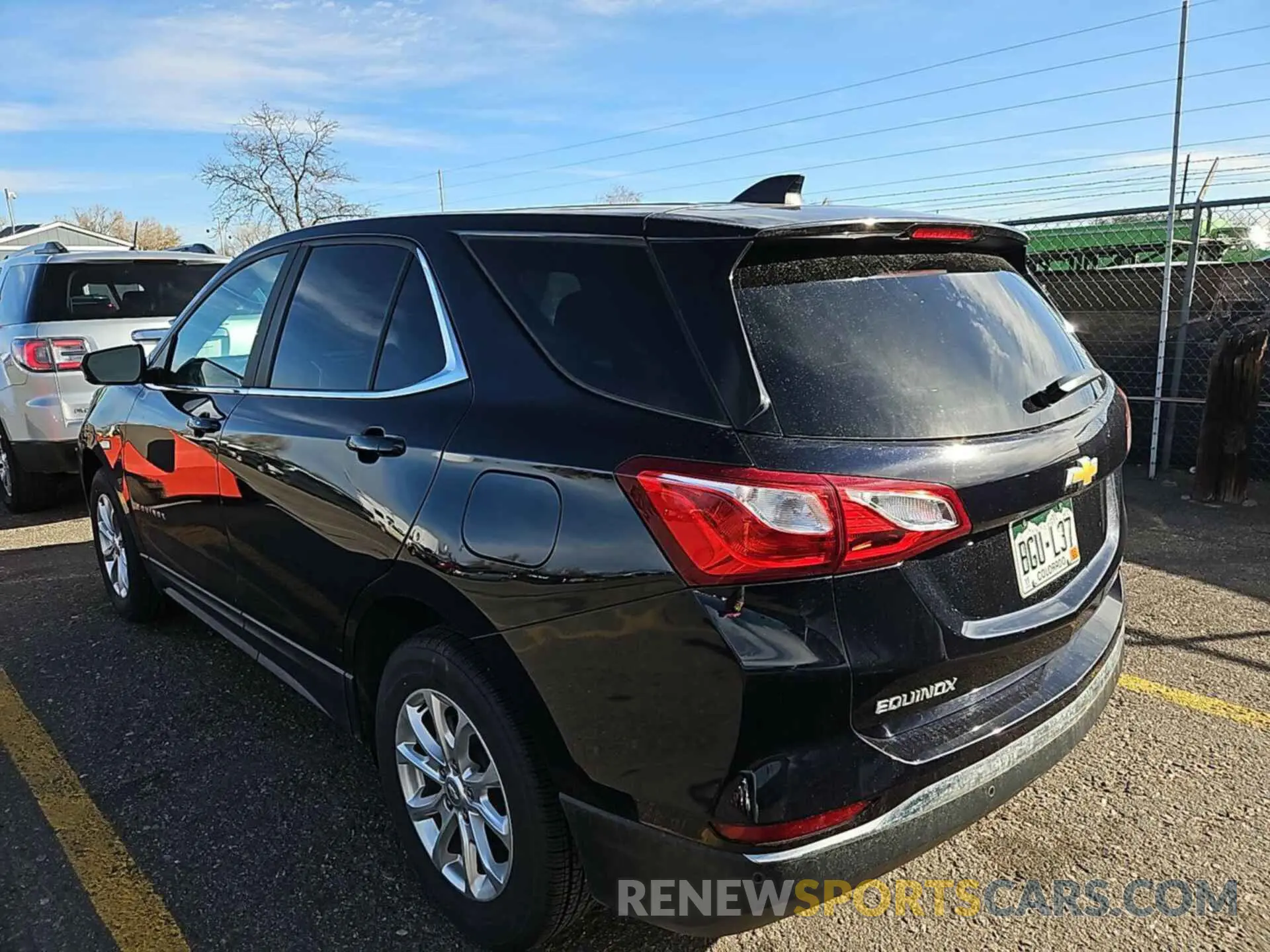 3 Photograph of a damaged car 2GNAXTEVXM6107874 CHEVROLET EQUINOX 2021