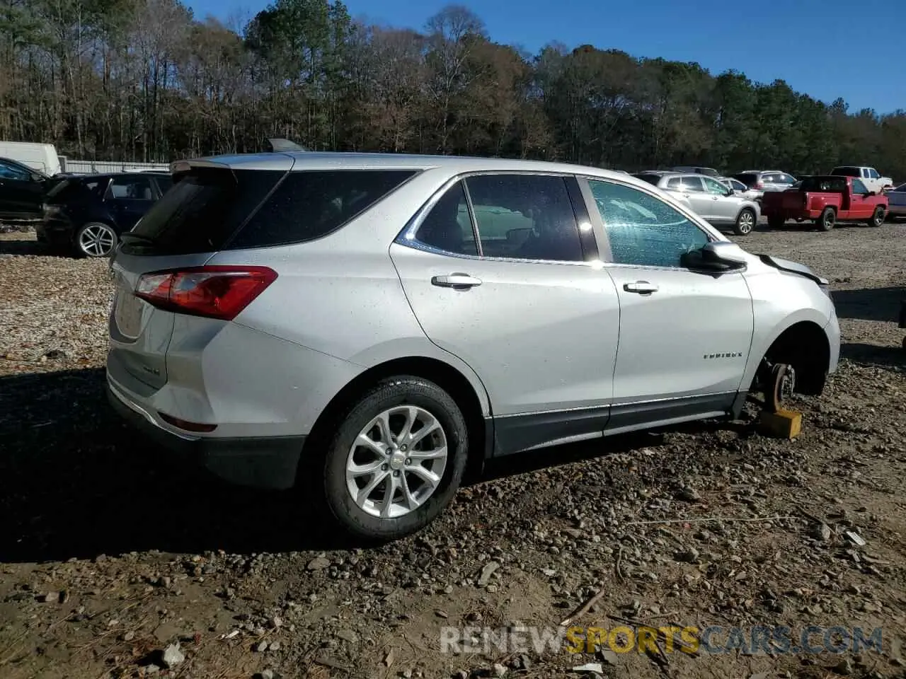 3 Photograph of a damaged car 2GNAXTEVXM6141684 CHEVROLET EQUINOX 2021