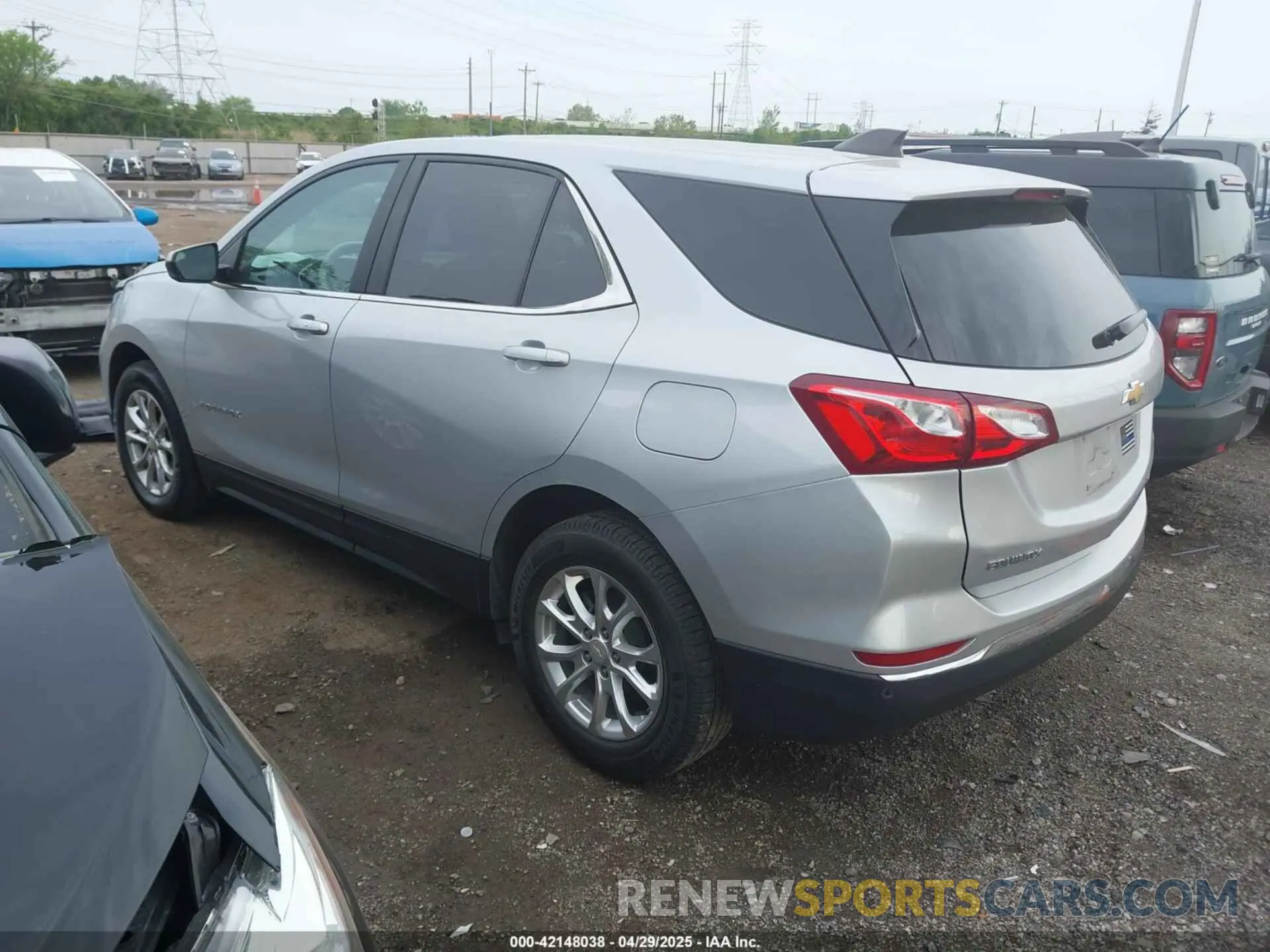 3 Photograph of a damaged car 2GNAXTEVXM6160834 CHEVROLET EQUINOX 2021