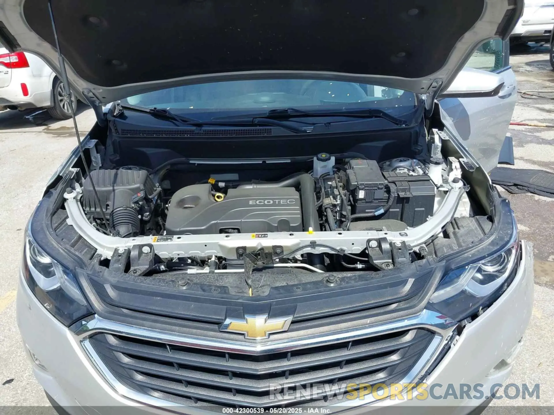 10 Photograph of a damaged car 2GNAXUEV0M6106898 CHEVROLET EQUINOX 2021
