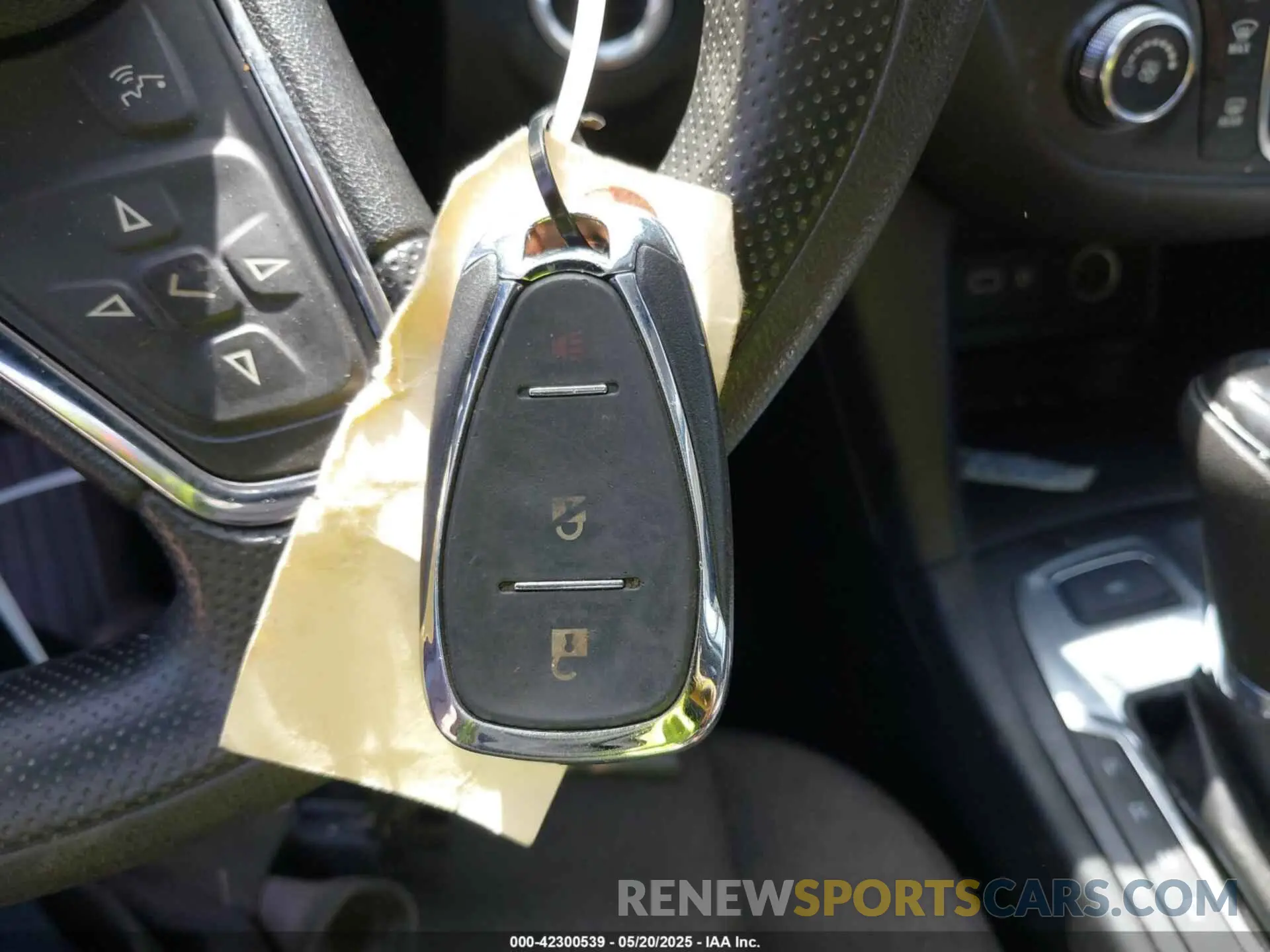 11 Photograph of a damaged car 2GNAXUEV0M6106898 CHEVROLET EQUINOX 2021