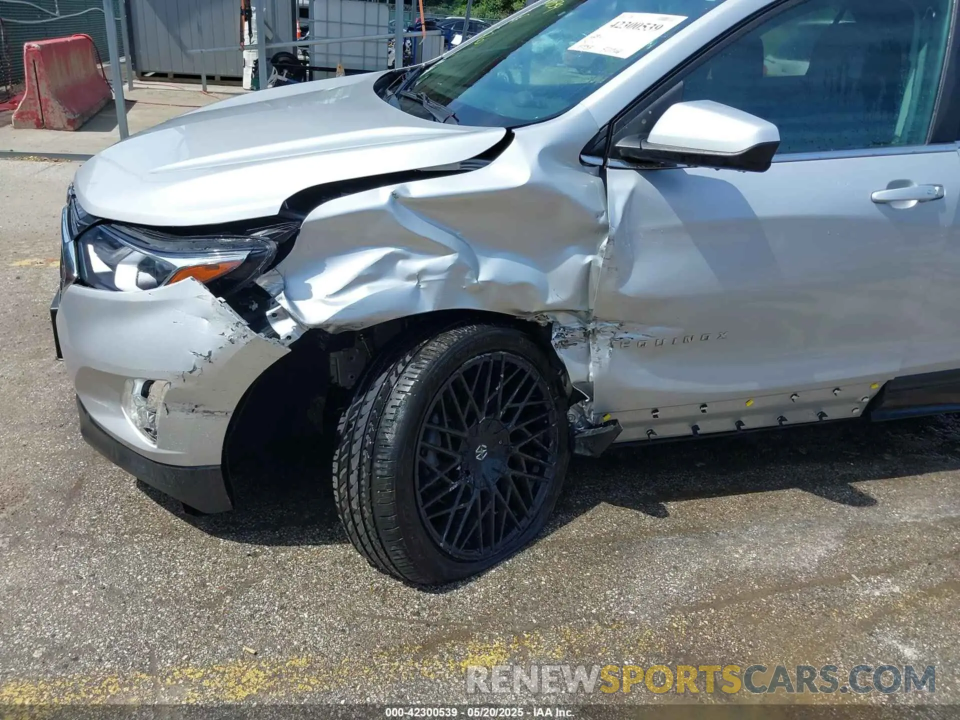 6 Photograph of a damaged car 2GNAXUEV0M6106898 CHEVROLET EQUINOX 2021