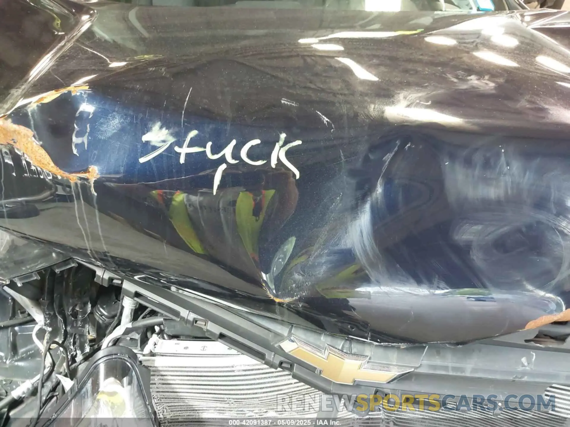 10 Photograph of a damaged car 2GNAXUEV0M6145104 CHEVROLET EQUINOX 2021