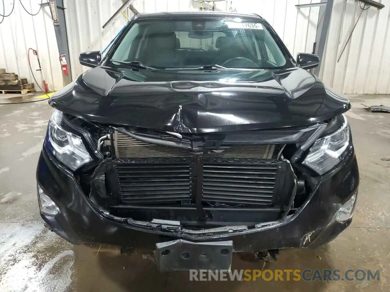 5 Photograph of a damaged car 2GNAXUEV1M6120678 CHEVROLET EQUINOX 2021