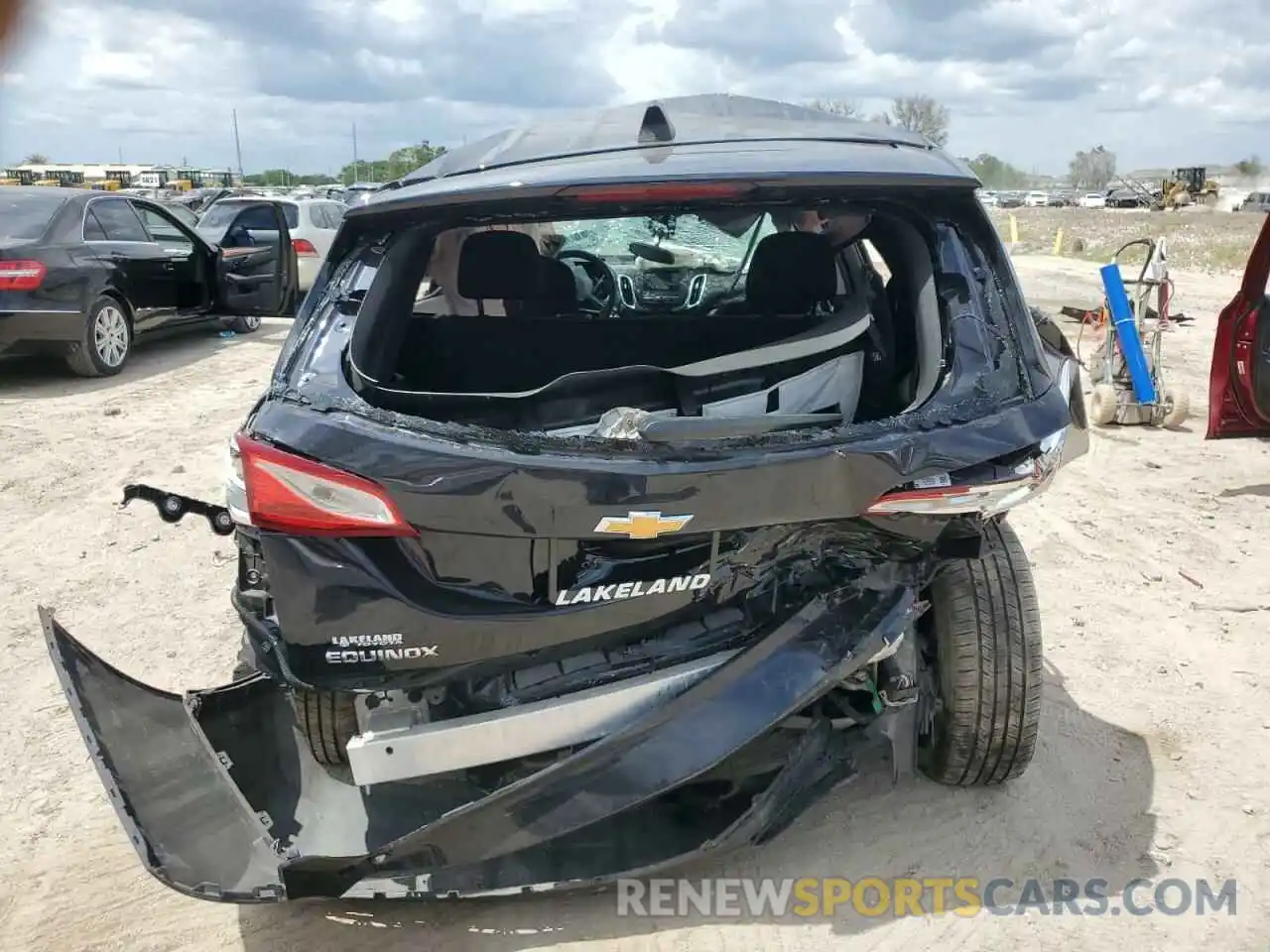 6 Photograph of a damaged car 2GNAXUEV2M6118664 CHEVROLET EQUINOX 2021